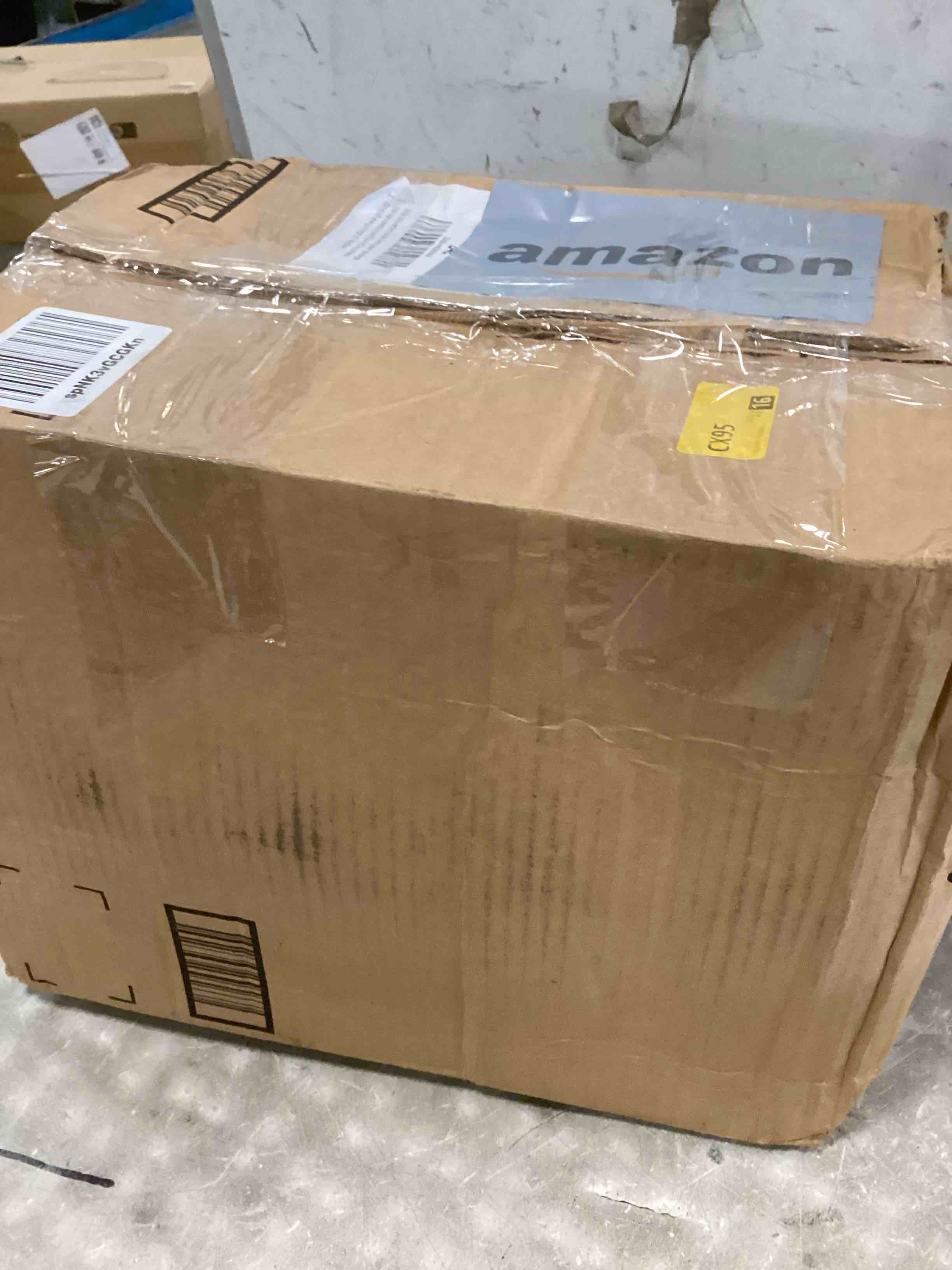 https://s3.amazonaws.com/lotting-images-prod/bidfta/BLU6857781_1721844756171.jpeg
