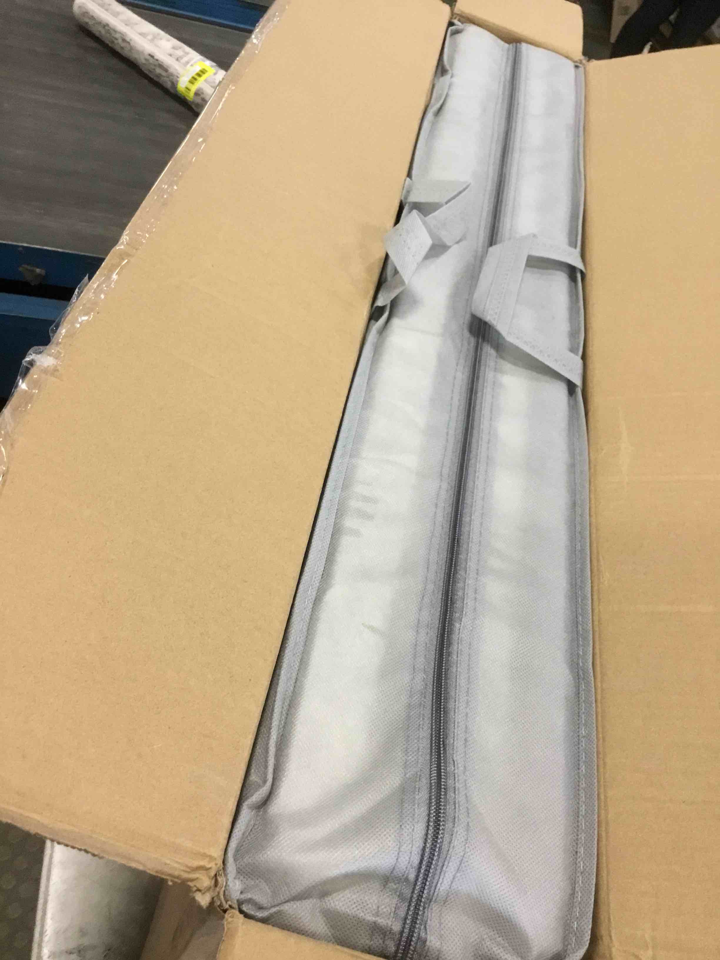 https://s3.amazonaws.com/lotting-images-prod/bidfta/BLU6857816_1721850563725.jpeg