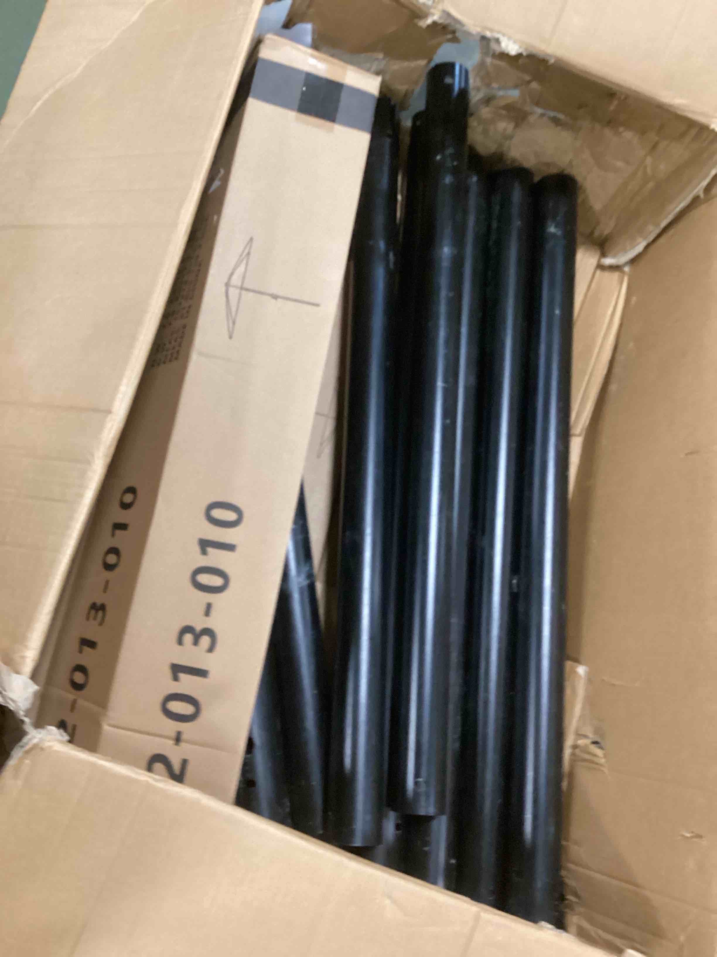 https://s3.amazonaws.com/lotting-images-prod/bidfta/BLU6857888_1721913641258.jpeg