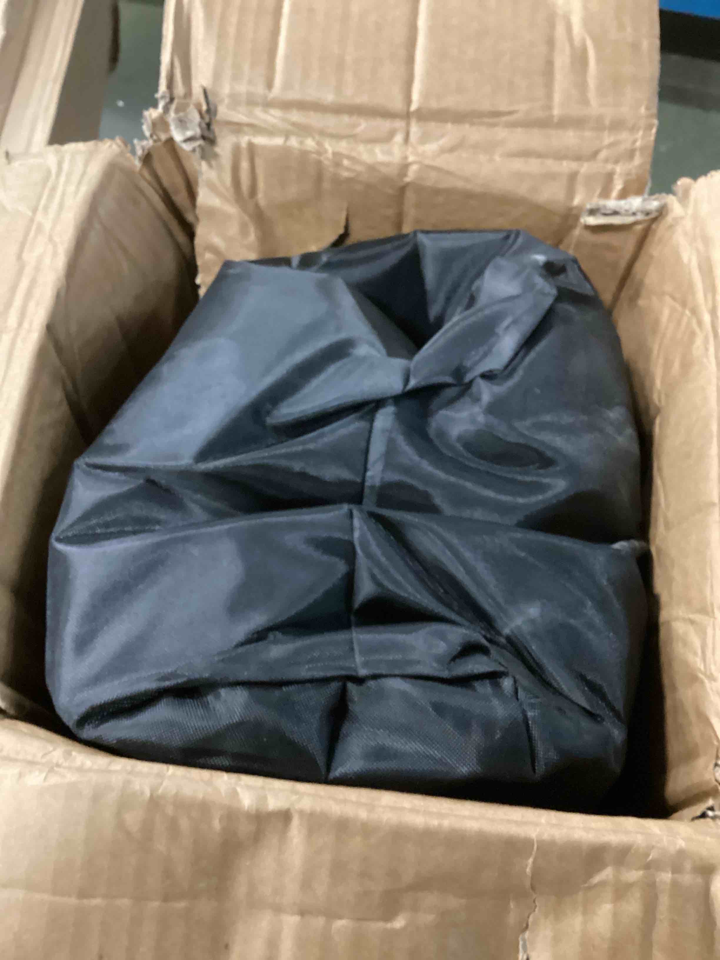 https://s3.amazonaws.com/lotting-images-prod/bidfta/BLU6858096_1721992407067.jpeg