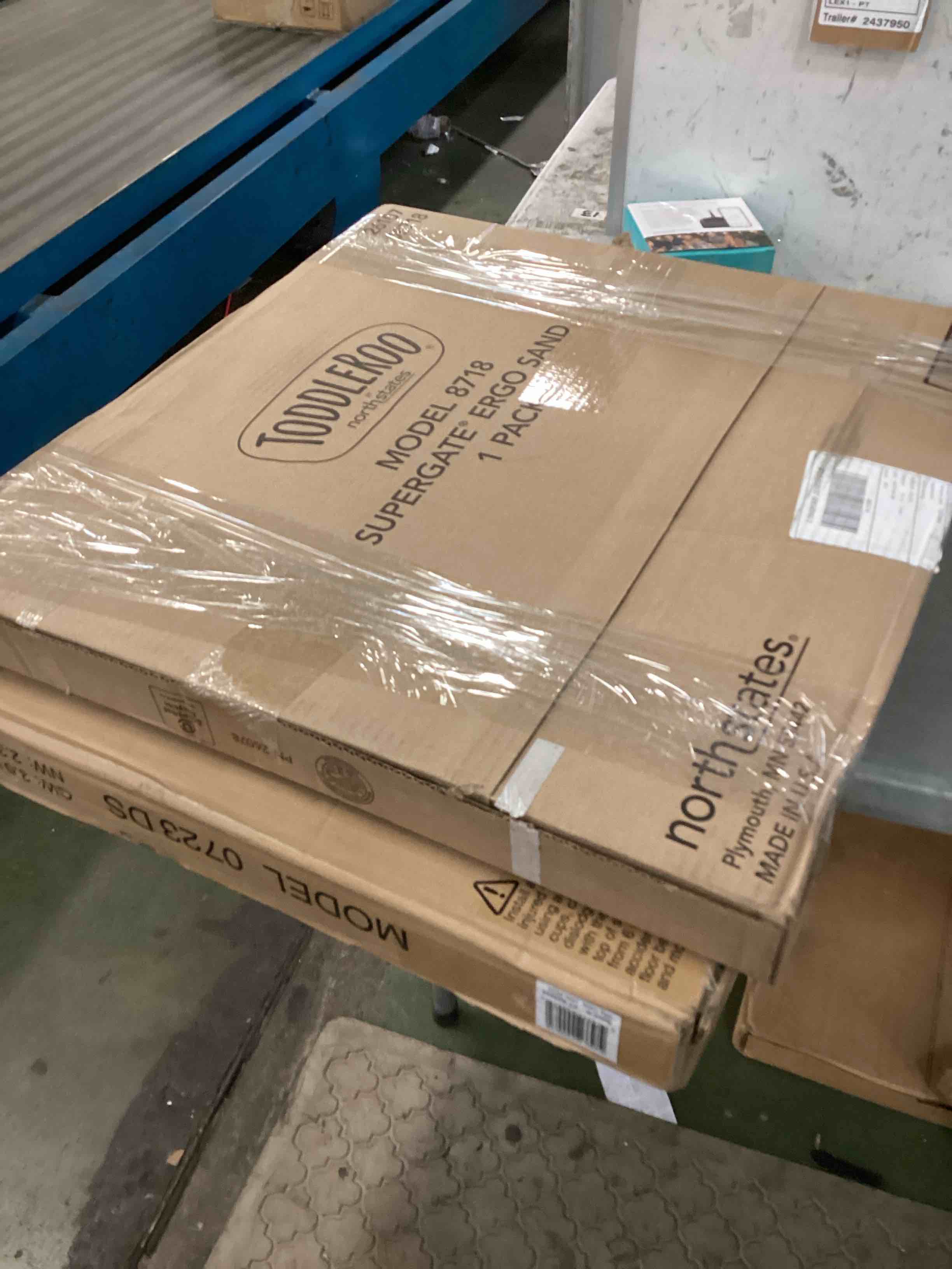 https://s3.amazonaws.com/lotting-images-prod/bidfta/BLU6858474_1721665994850.jpeg