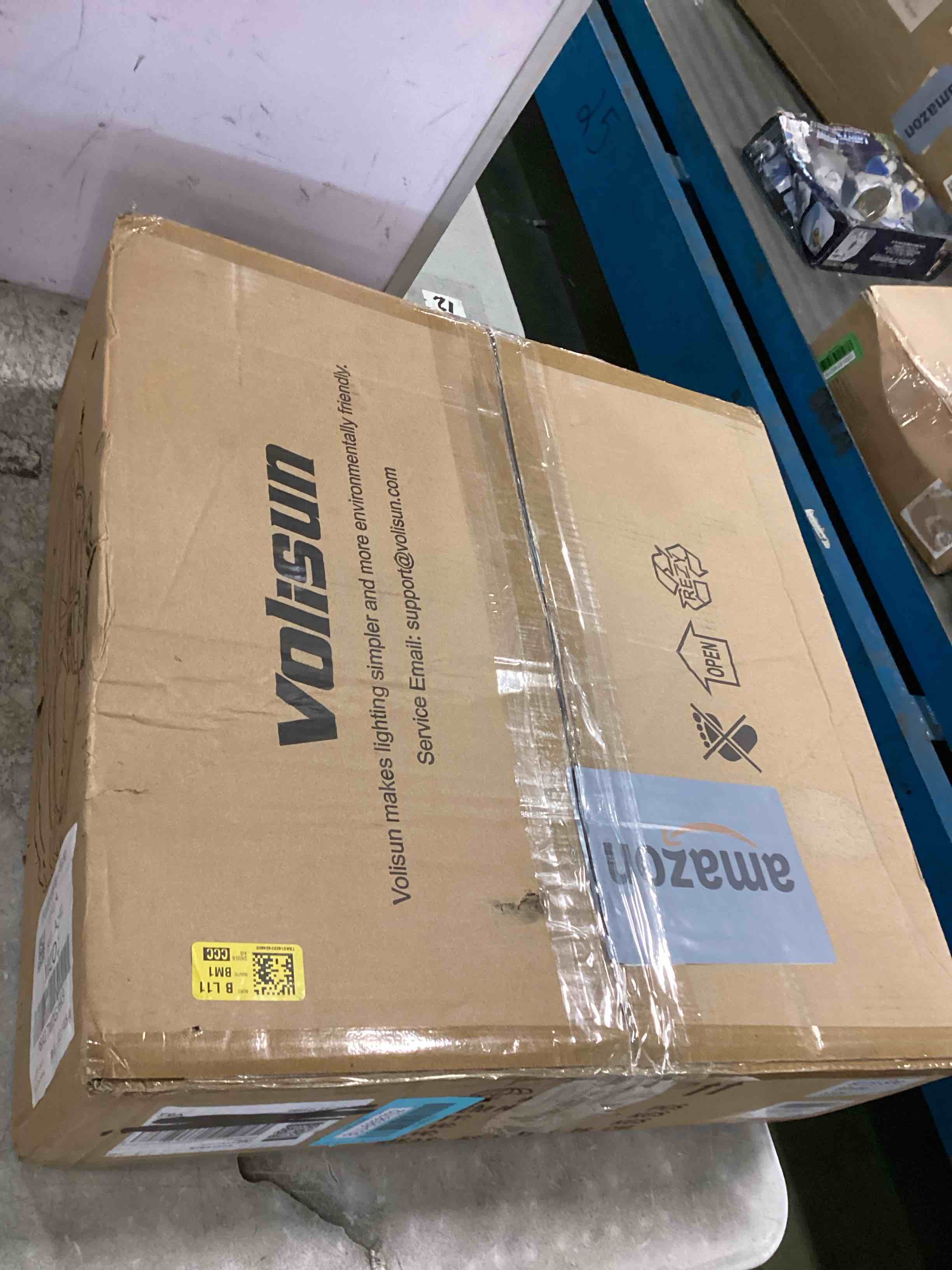 https://s3.amazonaws.com/lotting-images-prod/bidfta/BLU6858702_1721745762713.jpeg