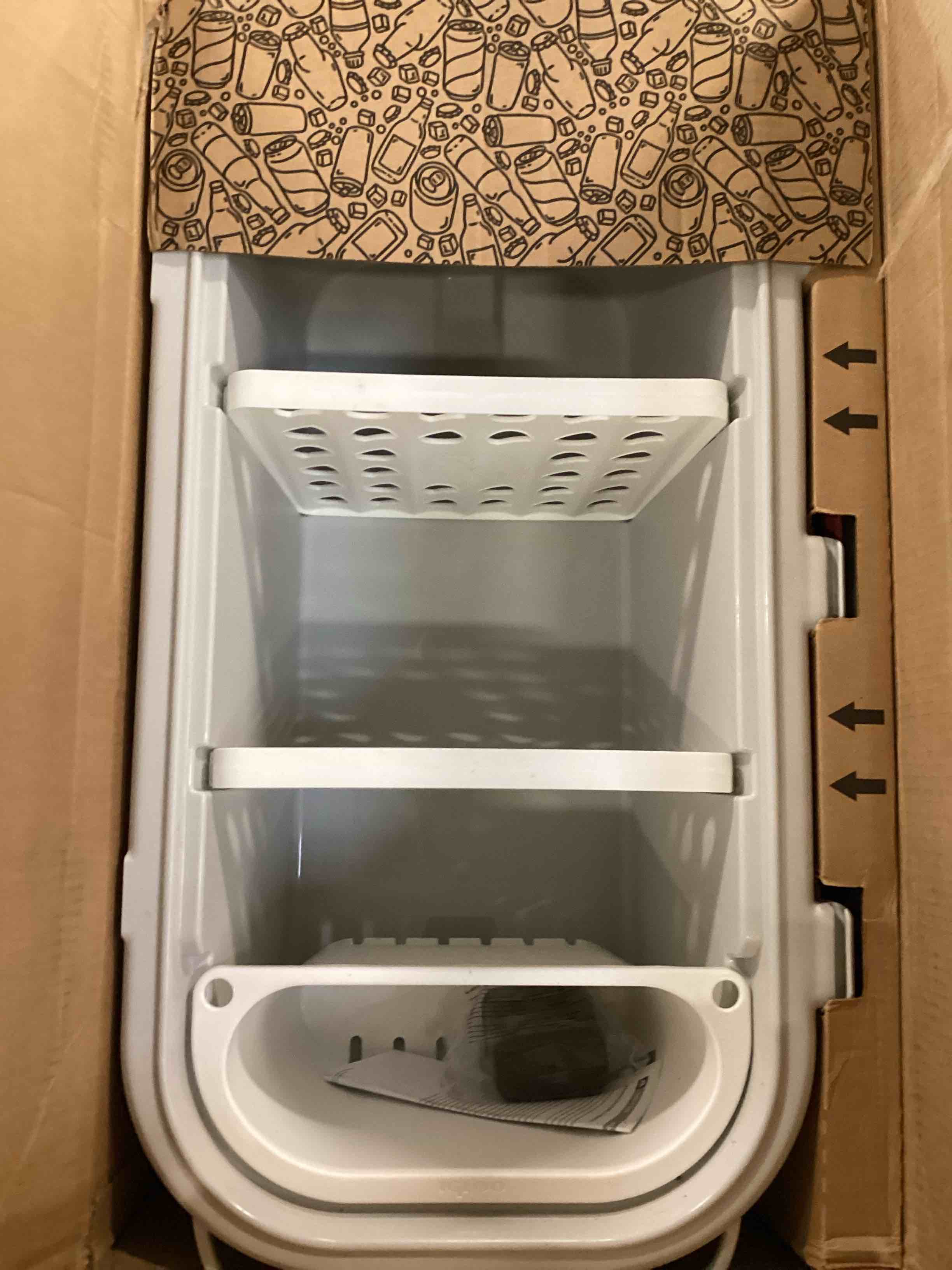 https://s3.amazonaws.com/lotting-images-prod/bidfta/BLU6859101_1721843984803.jpeg