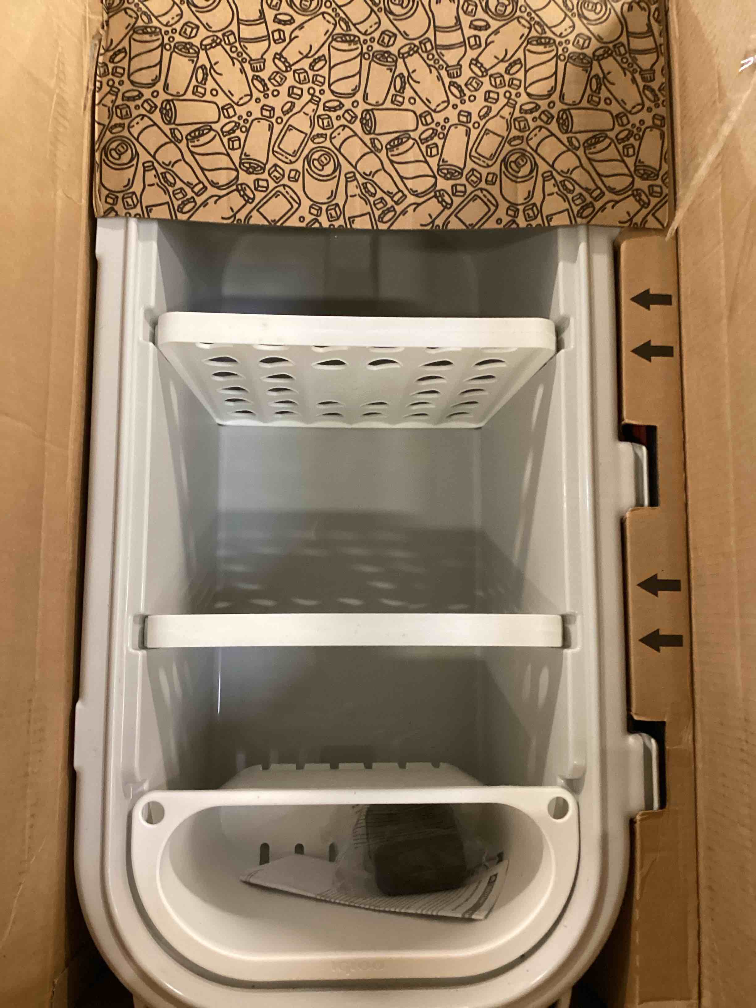 https://s3.amazonaws.com/lotting-images-prod/bidfta/BLU6859101_1721843985550.jpeg