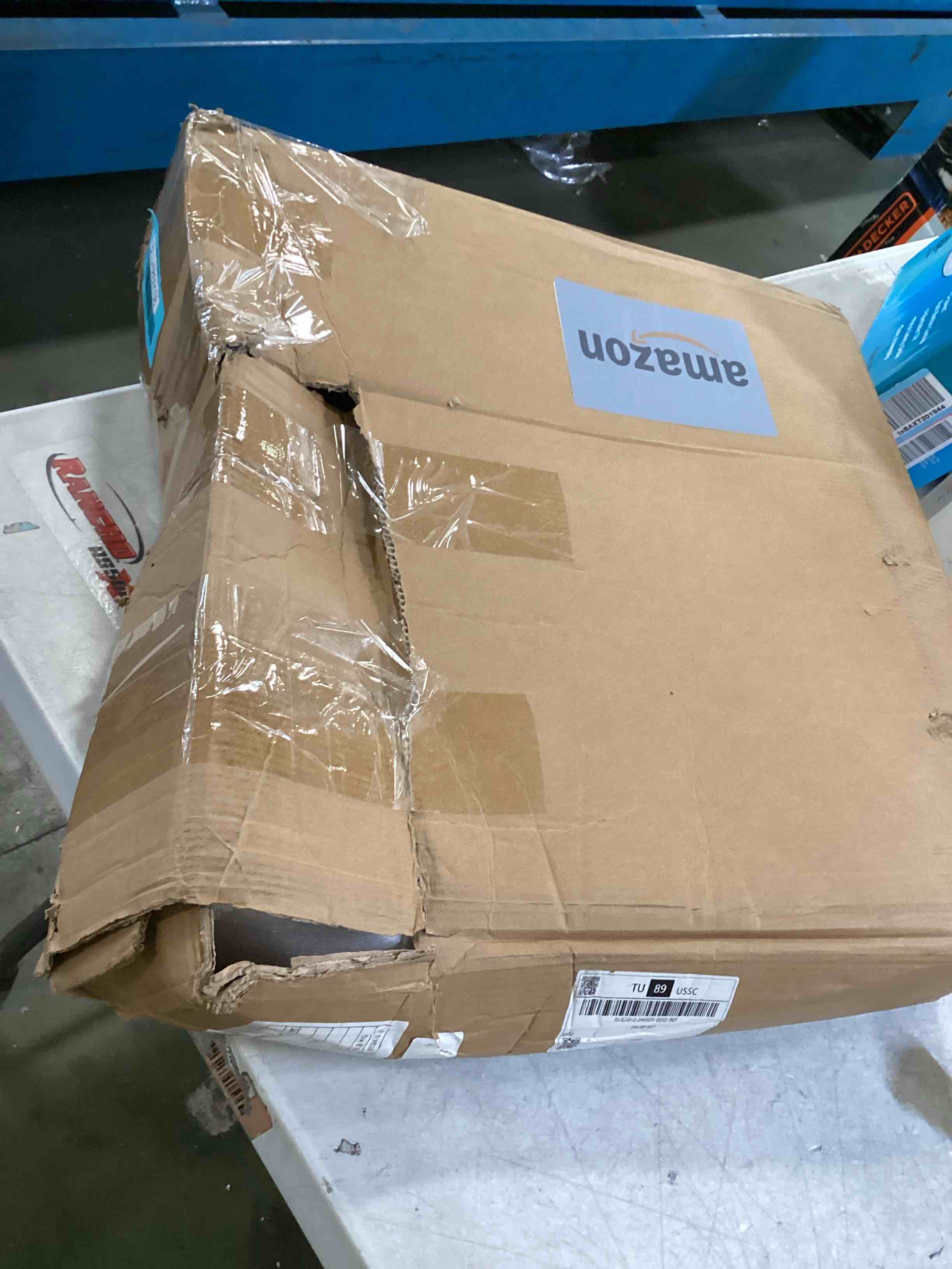 https://s3.amazonaws.com/lotting-images-prod/bidfta/BLU6859108_1721845050325.jpeg
