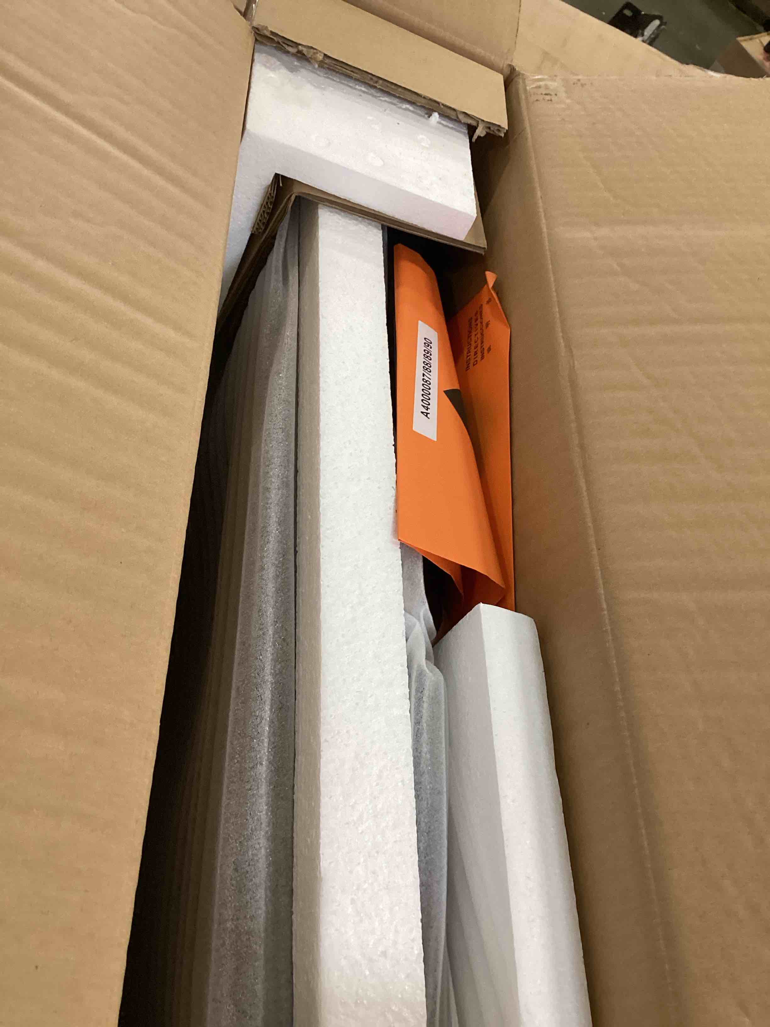 https://s3.amazonaws.com/lotting-images-prod/bidfta/BLU6859109_1721845236702.jpeg