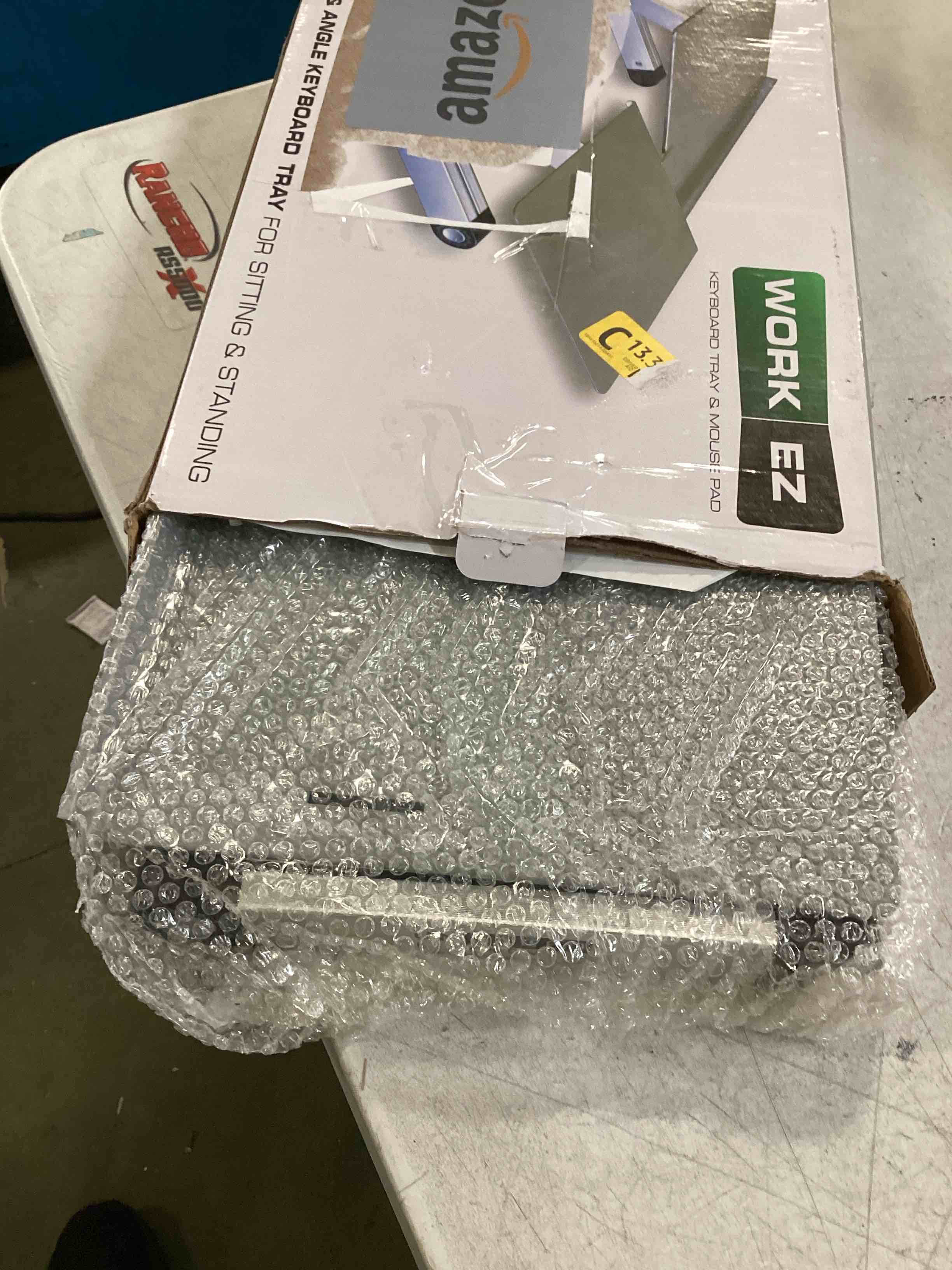 https://s3.amazonaws.com/lotting-images-prod/bidfta/BLU6859110_1721845356711.jpeg