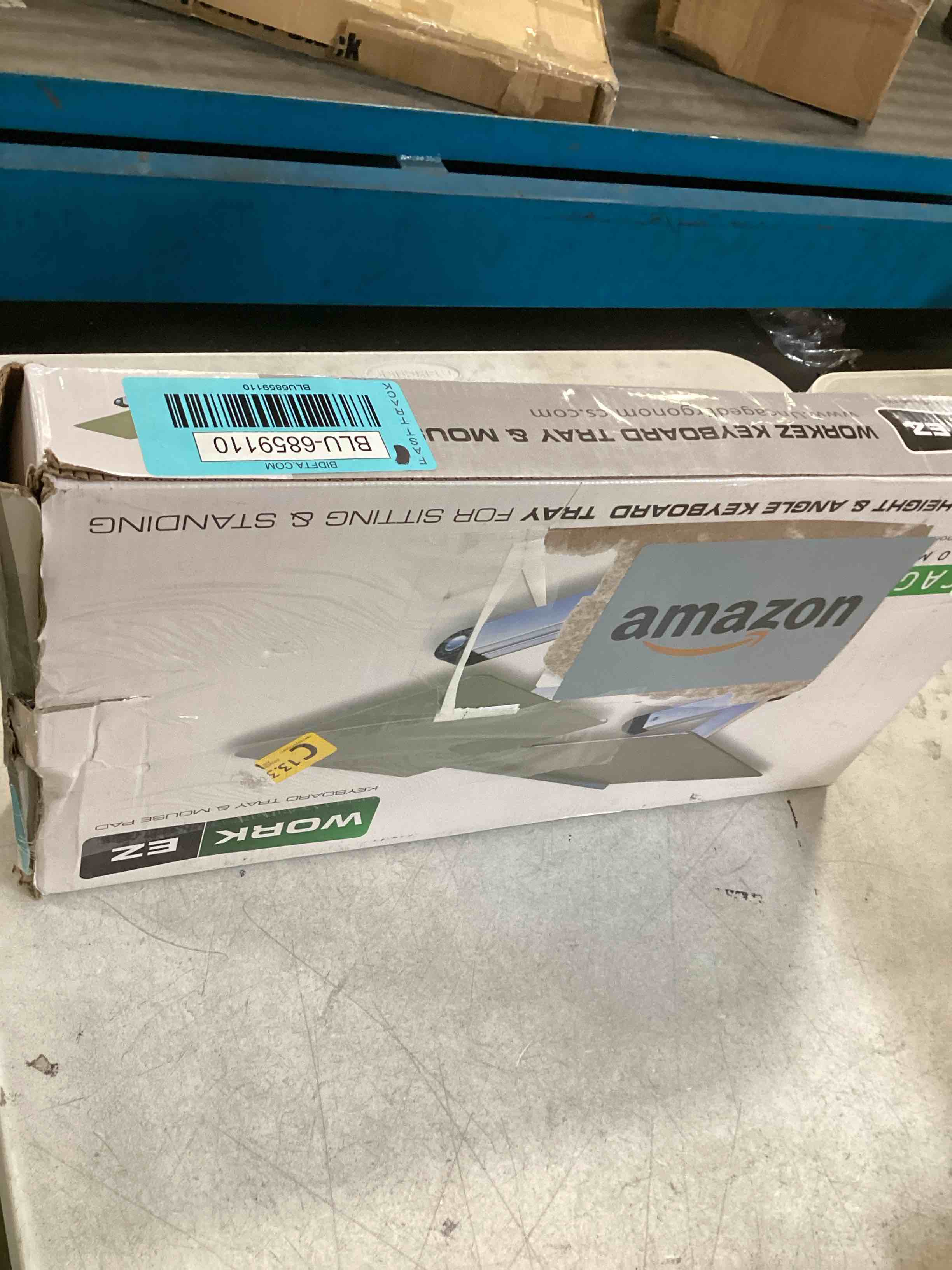 https://s3.amazonaws.com/lotting-images-prod/bidfta/BLU6859110_1721845390698.jpeg