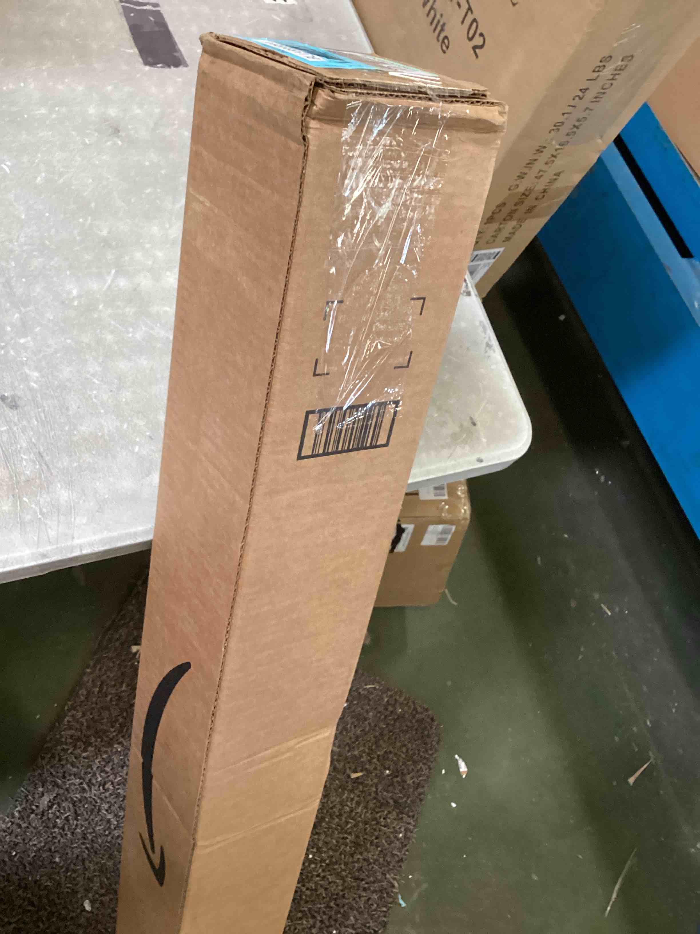 https://s3.amazonaws.com/lotting-images-prod/bidfta/BLU6859559_1722011007951.jpeg