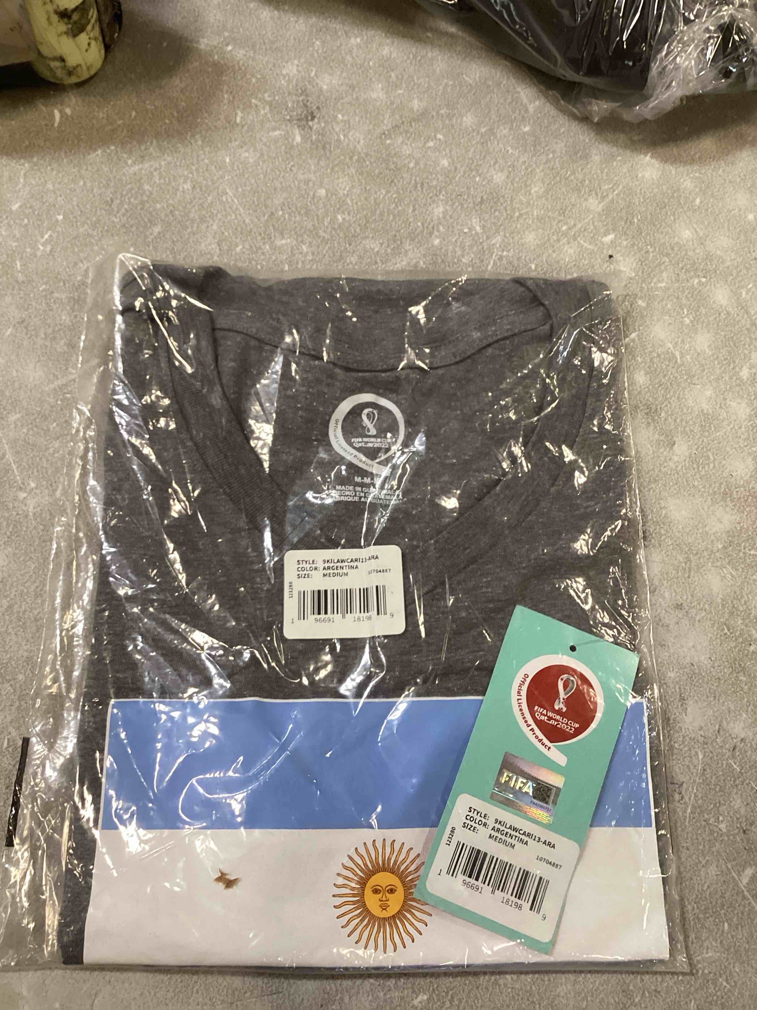 https://s3.amazonaws.com/lotting-images-prod/bidfta/BLU6859614_1722018362343.jpeg