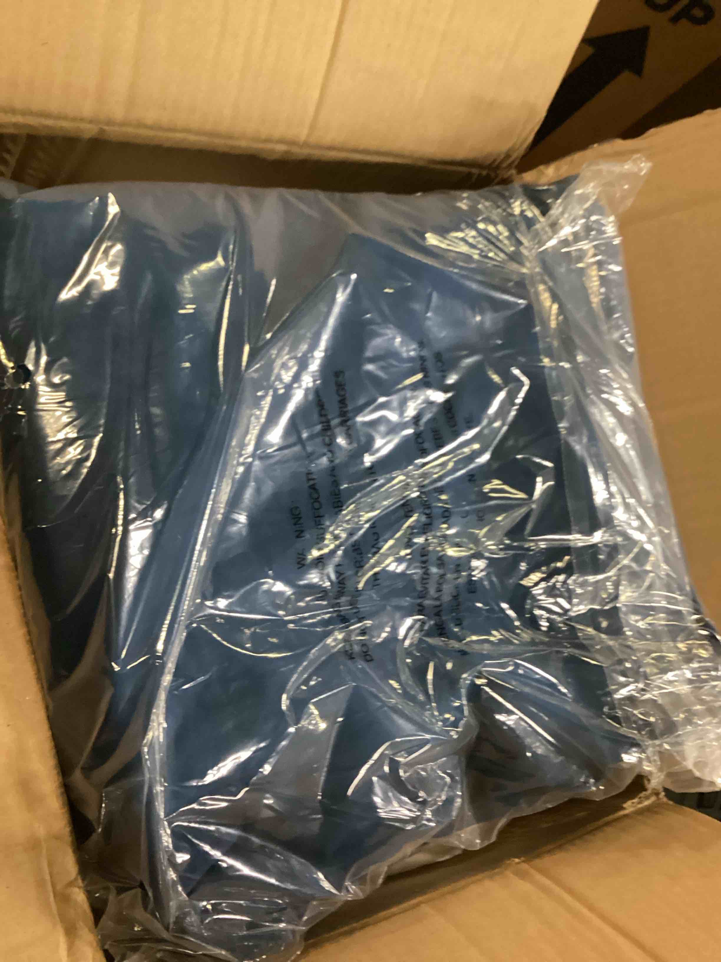https://s3.amazonaws.com/lotting-images-prod/bidfta/BLU6859985_1730736896552.jpeg