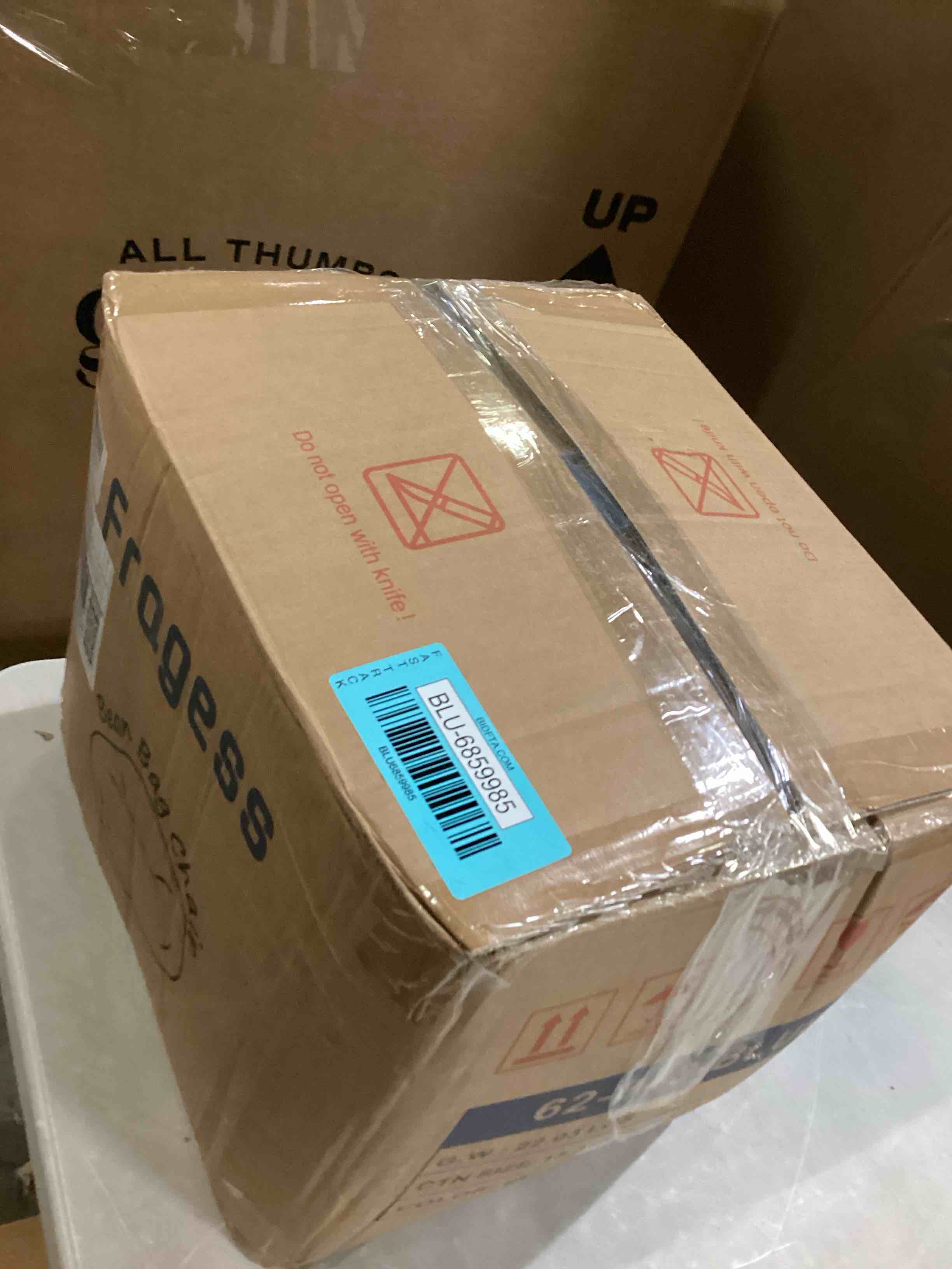 https://s3.amazonaws.com/lotting-images-prod/bidfta/BLU6859985_1730736926305.jpeg