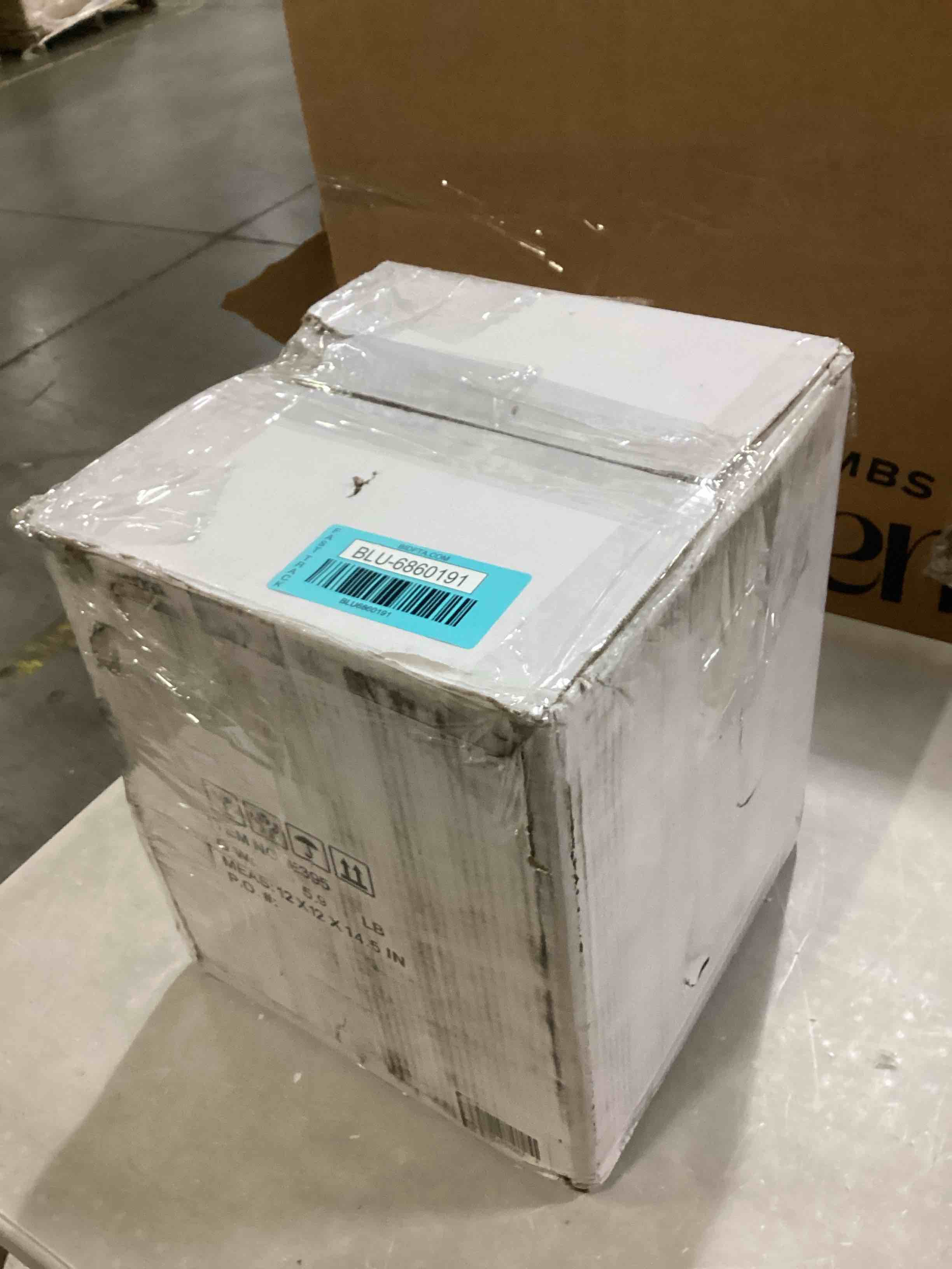 https://s3.amazonaws.com/lotting-images-prod/bidfta/BLU6860191_1730914487640.jpeg