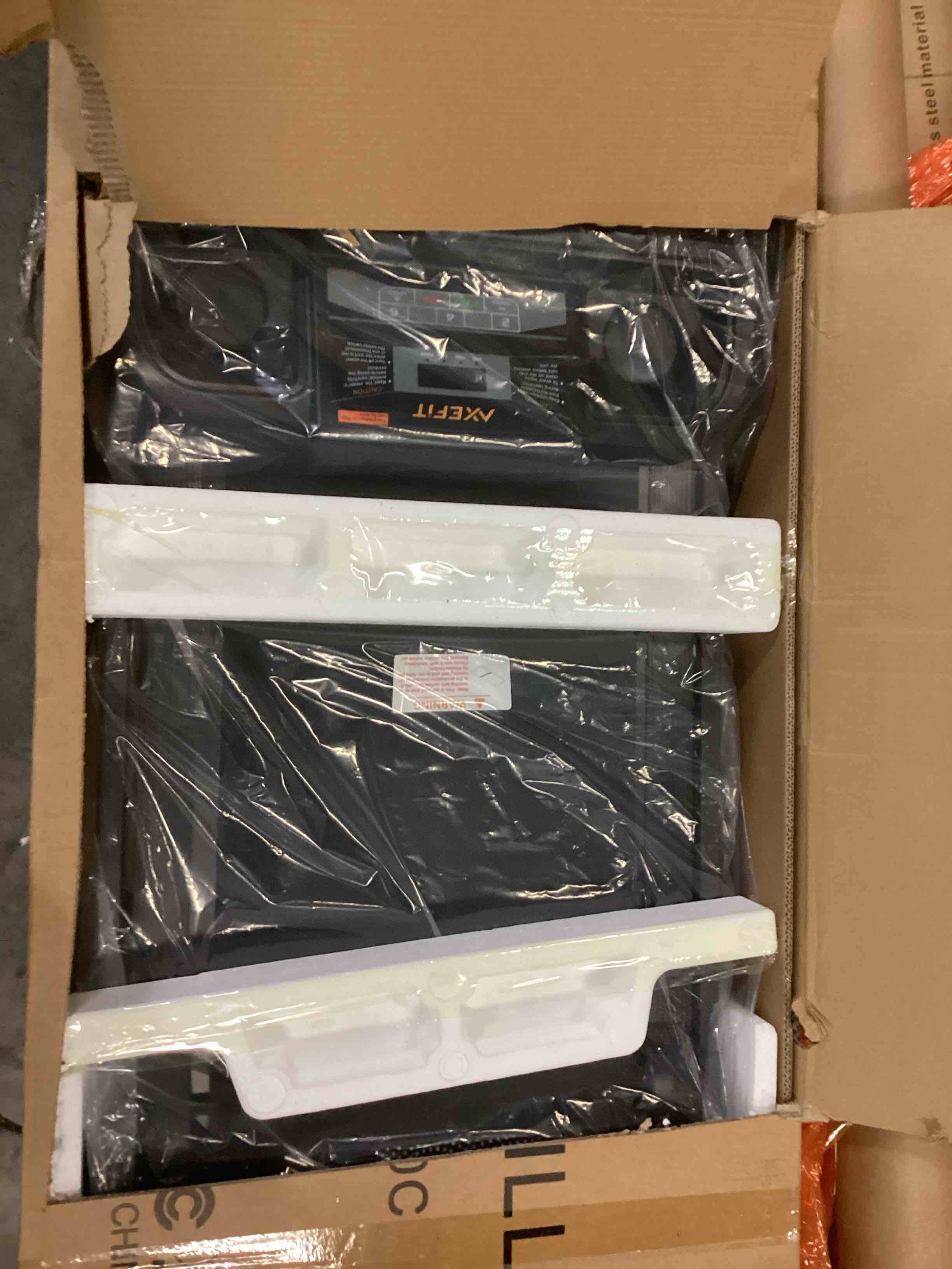https://s3.amazonaws.com/lotting-images-prod/bidfta/BLU6860308_1731001511033.jpeg