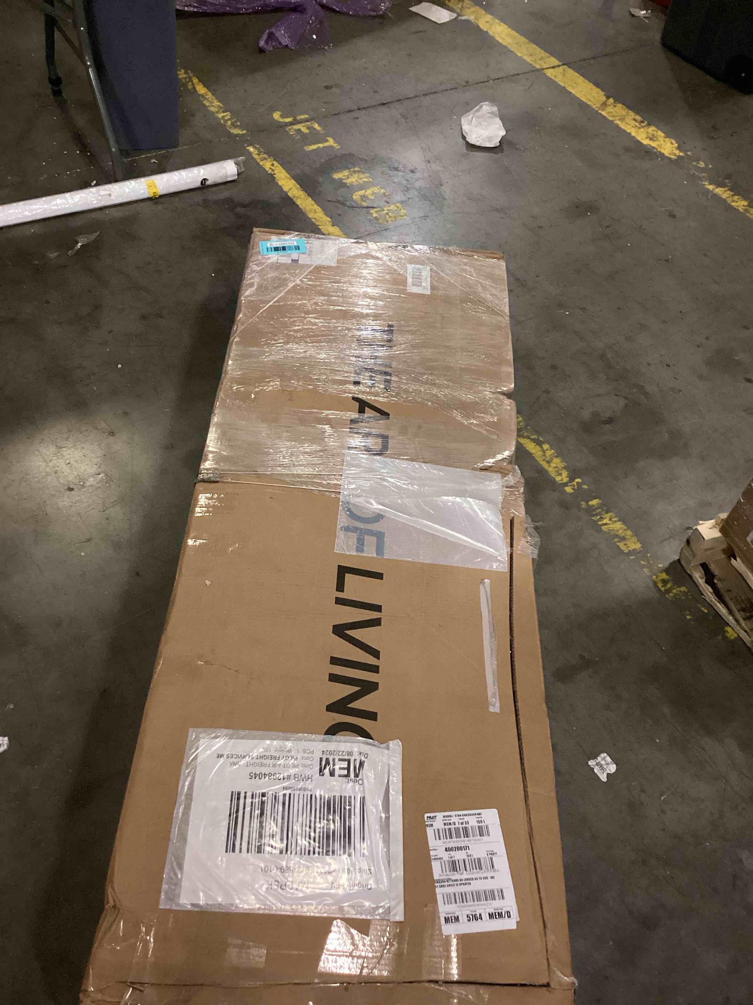 https://s3.amazonaws.com/lotting-images-prod/bidfta/BLU6860340_1731069069533.jpeg