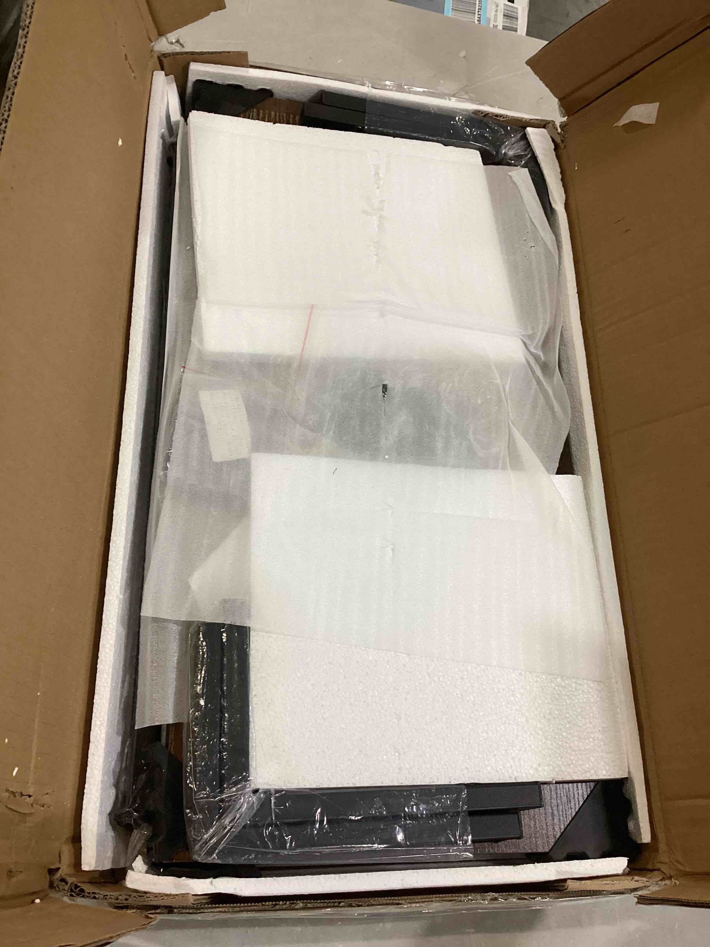 https://s3.amazonaws.com/lotting-images-prod/bidfta/BLU6860752_1731688155373.jpeg