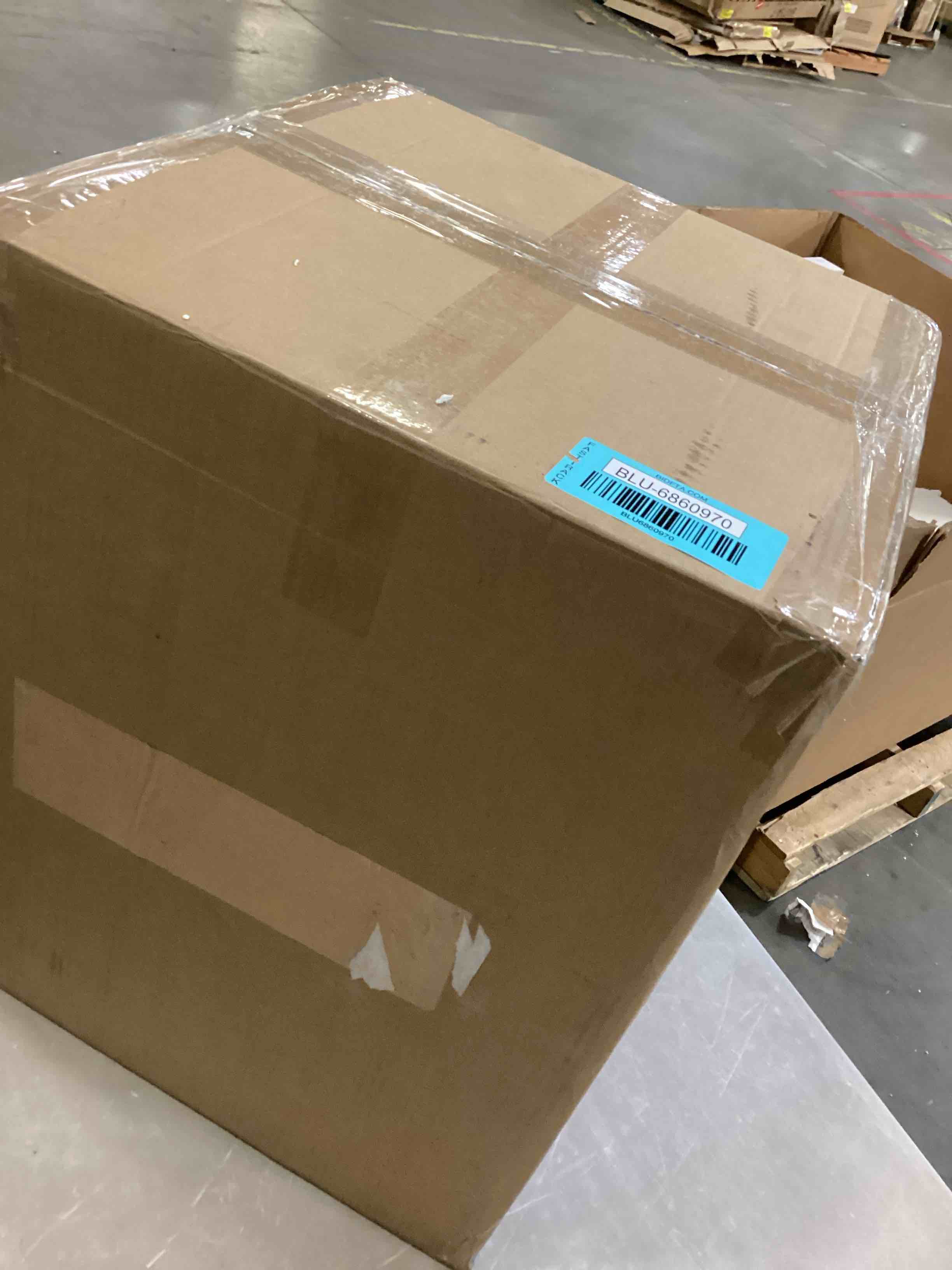 https://s3.amazonaws.com/lotting-images-prod/bidfta/BLU6860970_1732027043338.jpeg