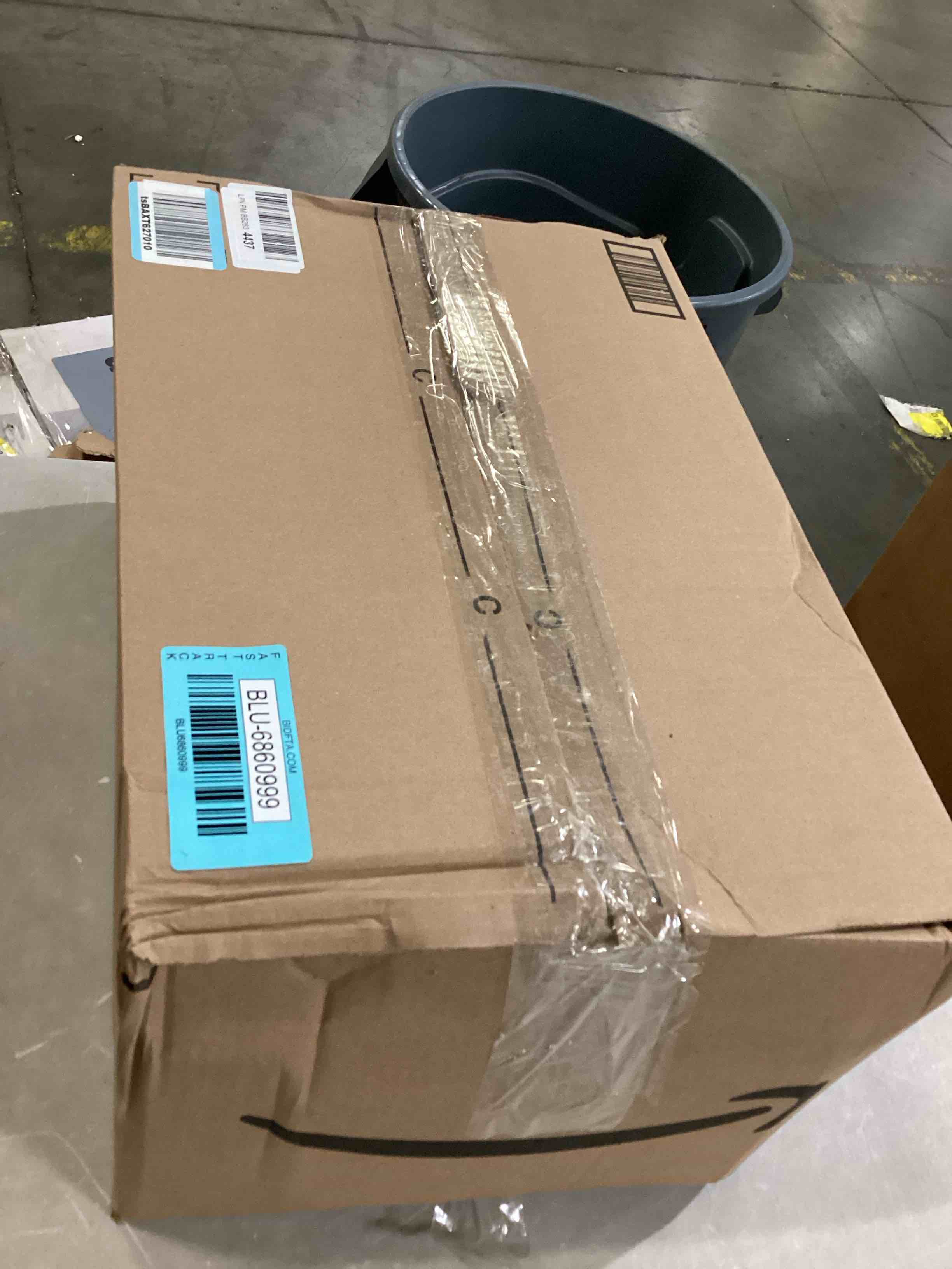 https://s3.amazonaws.com/lotting-images-prod/bidfta/BLU6860999_1732034190496.jpeg