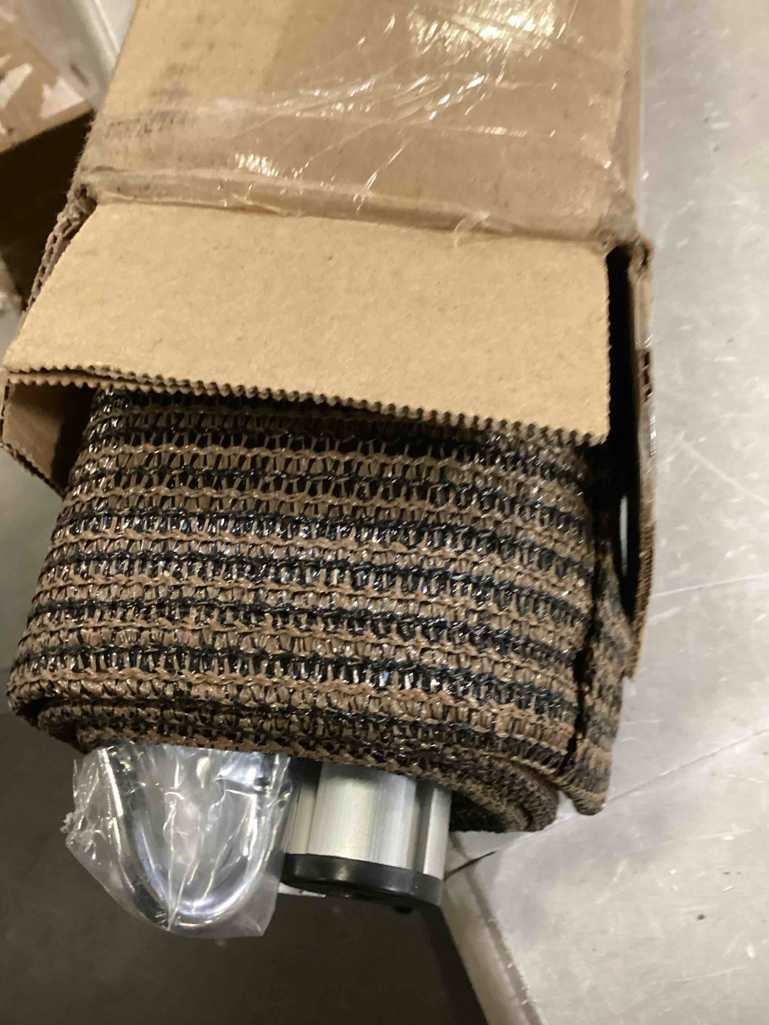 https://s3.amazonaws.com/lotting-images-prod/bidfta/BLU6861076_1732113601875.jpeg