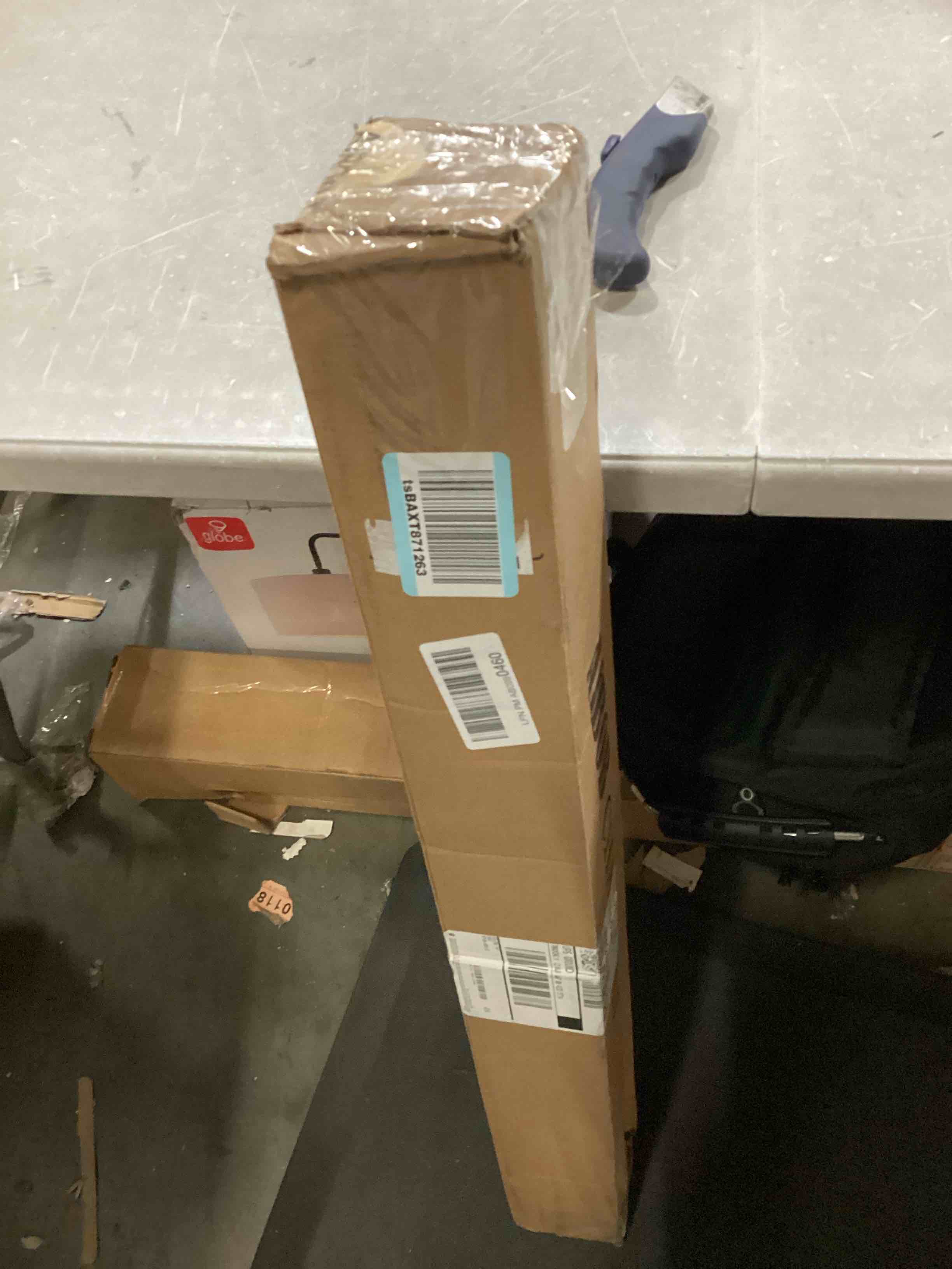 https://s3.amazonaws.com/lotting-images-prod/bidfta/BLU6861245_1732202941539.jpeg