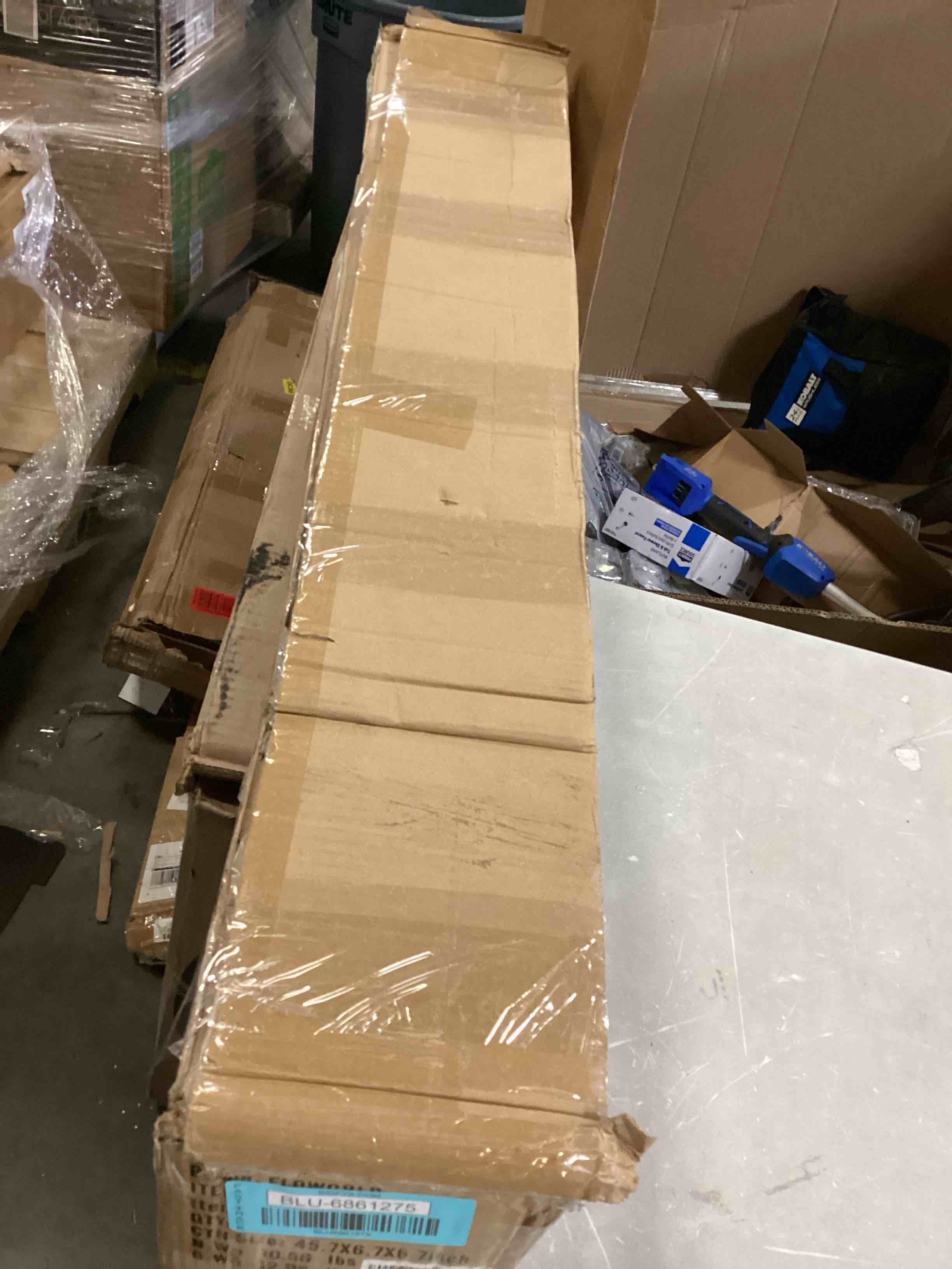 https://s3.amazonaws.com/lotting-images-prod/bidfta/BLU6861275_1732213246776.jpeg