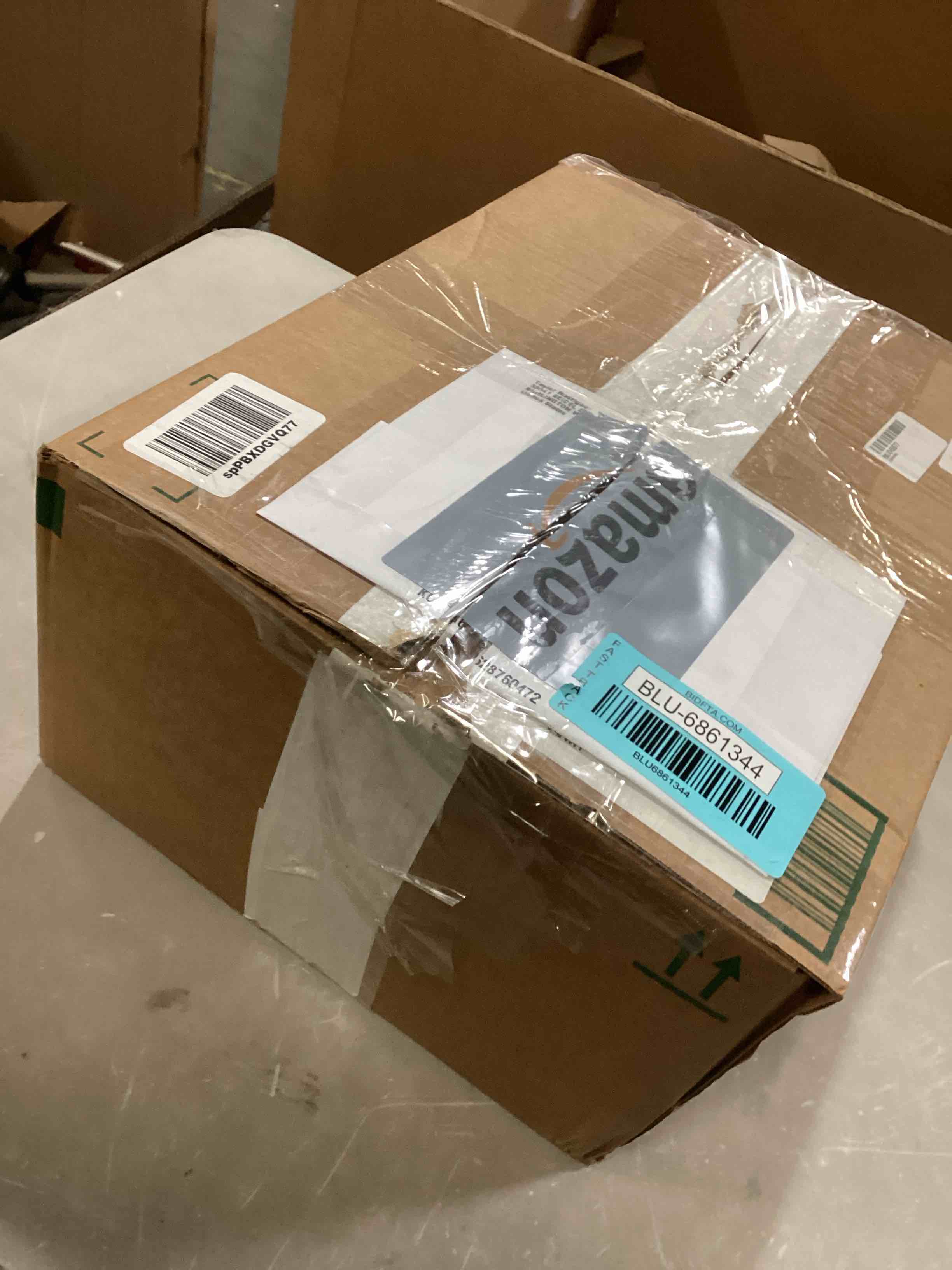 https://s3.amazonaws.com/lotting-images-prod/bidfta/BLU6861344_1732289857149.jpeg