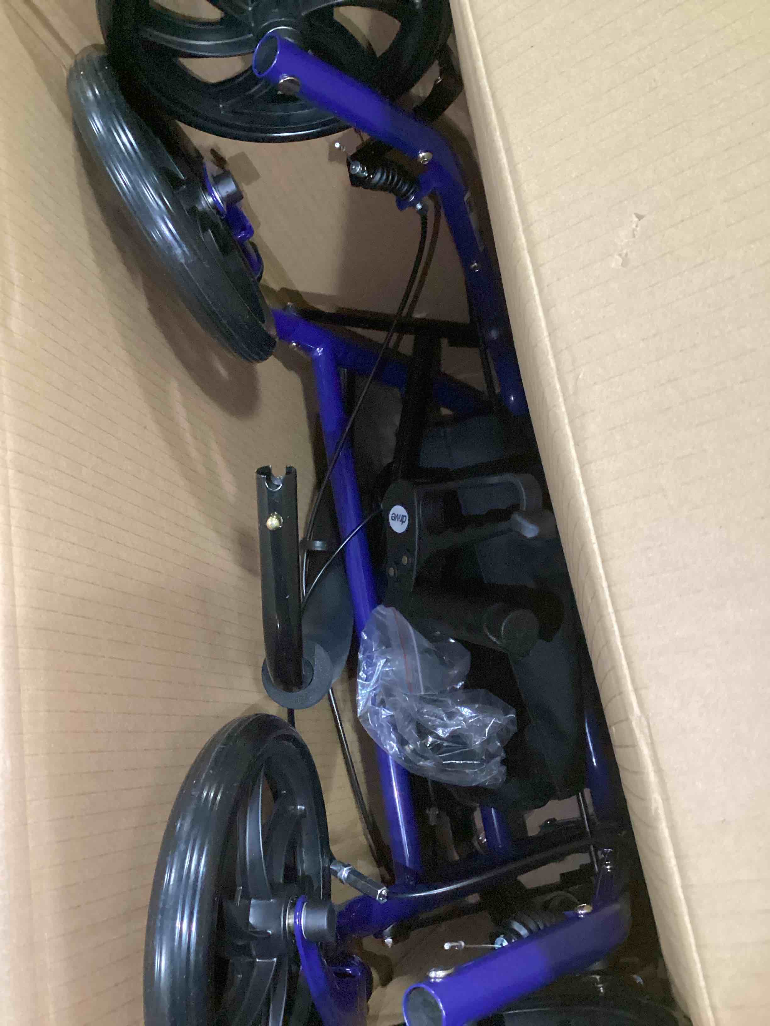 https://s3.amazonaws.com/lotting-images-prod/bidfta/BLU6861468_1730200374108.jpeg