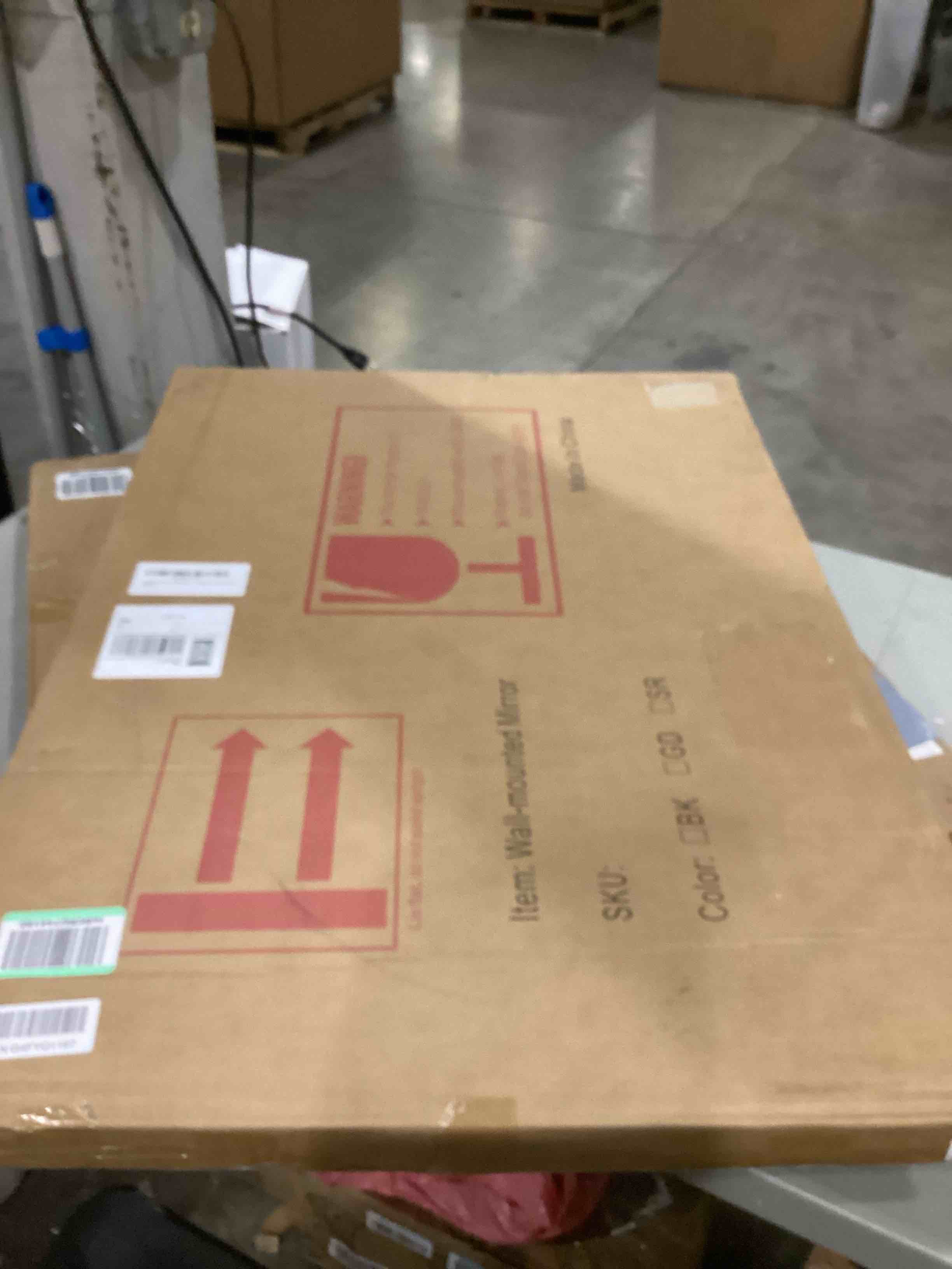 https://s3.amazonaws.com/lotting-images-prod/bidfta/BLU6861555_1730212944790.jpeg