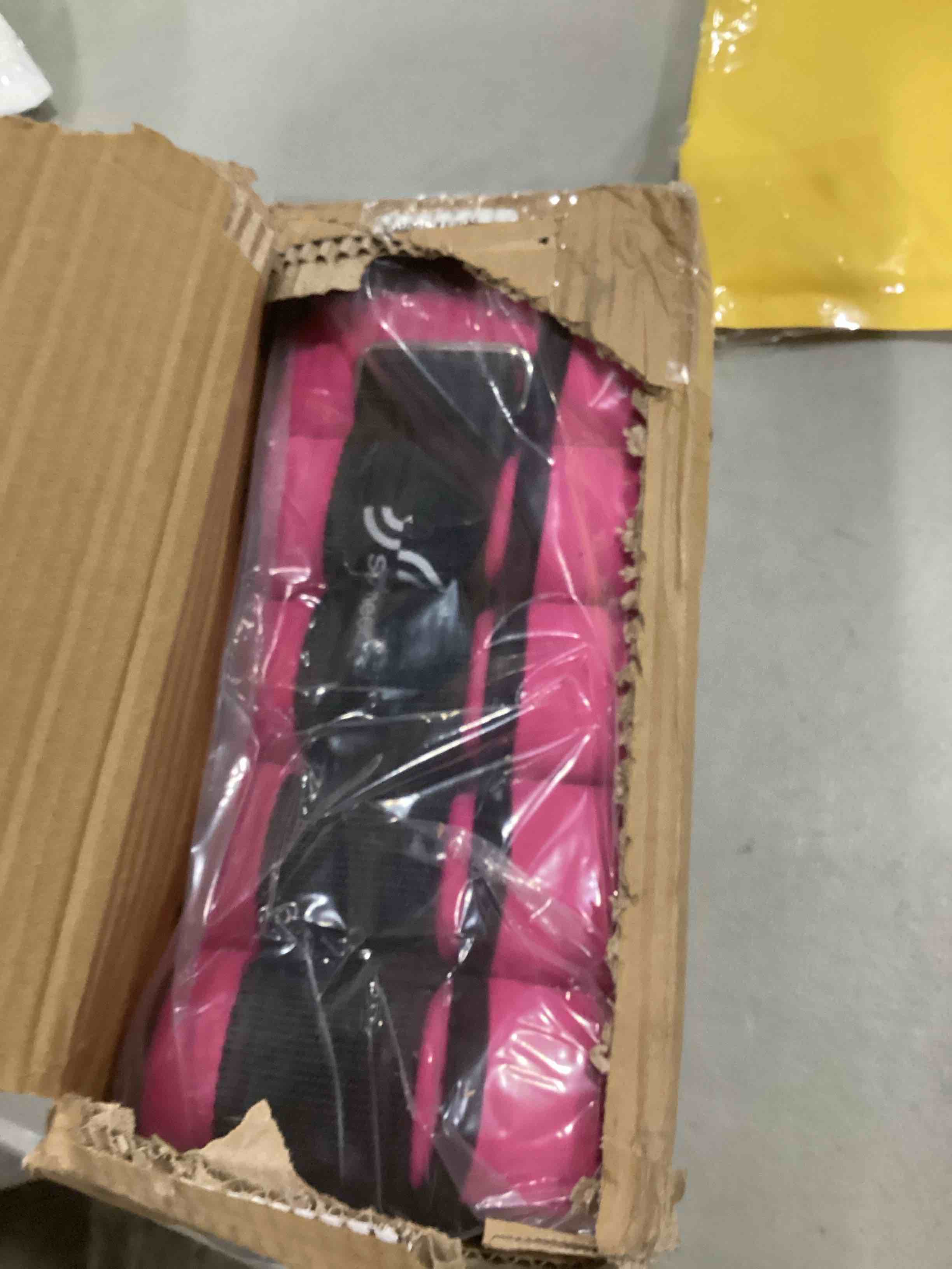 https://s3.amazonaws.com/lotting-images-prod/bidfta/BLU6861856_1730302708696.jpeg
