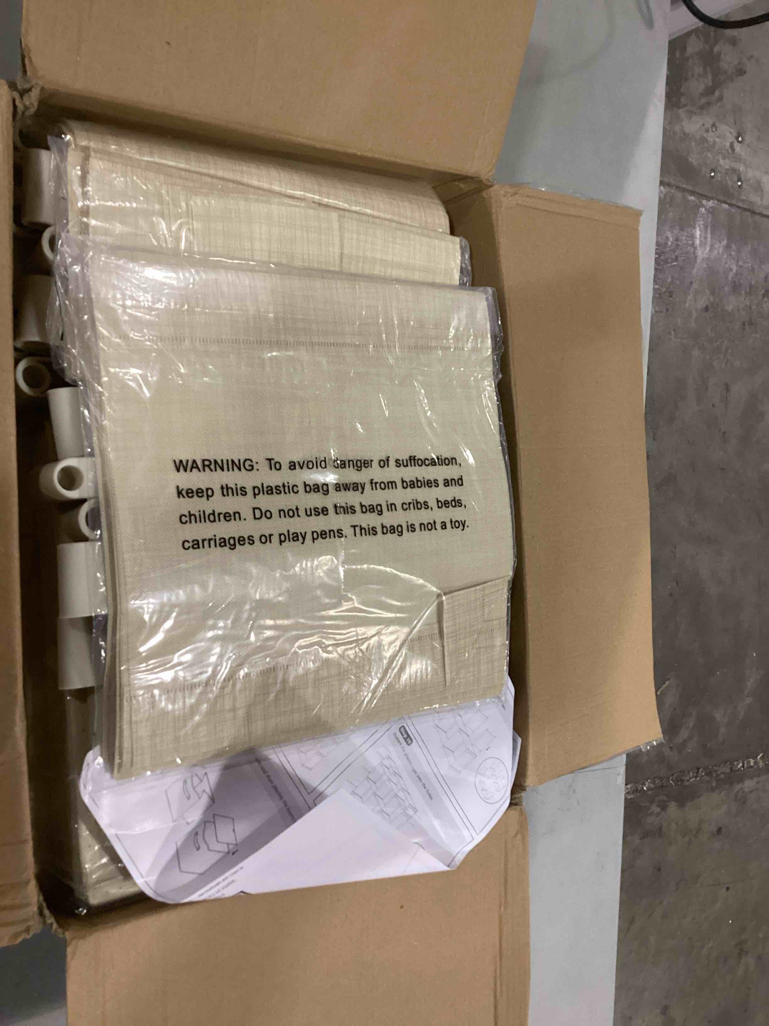https://s3.amazonaws.com/lotting-images-prod/bidfta/BLU6862039_1730394623556.jpeg