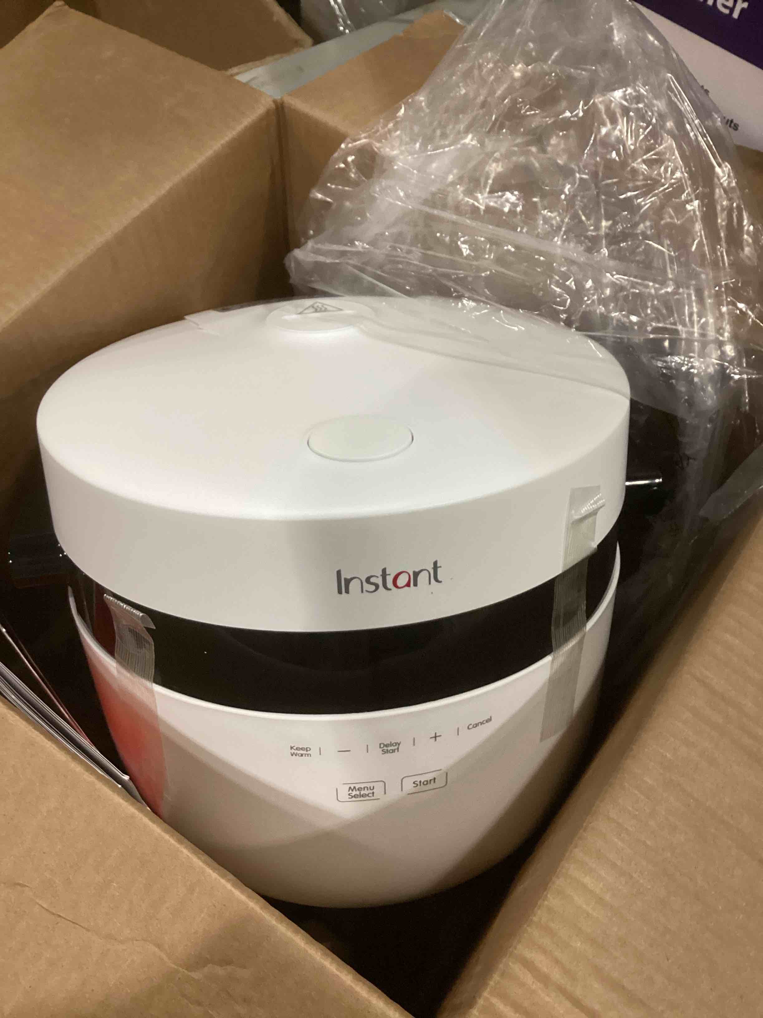 https://s3.amazonaws.com/lotting-images-prod/bidfta/BLU6862077_1730400427384.jpeg