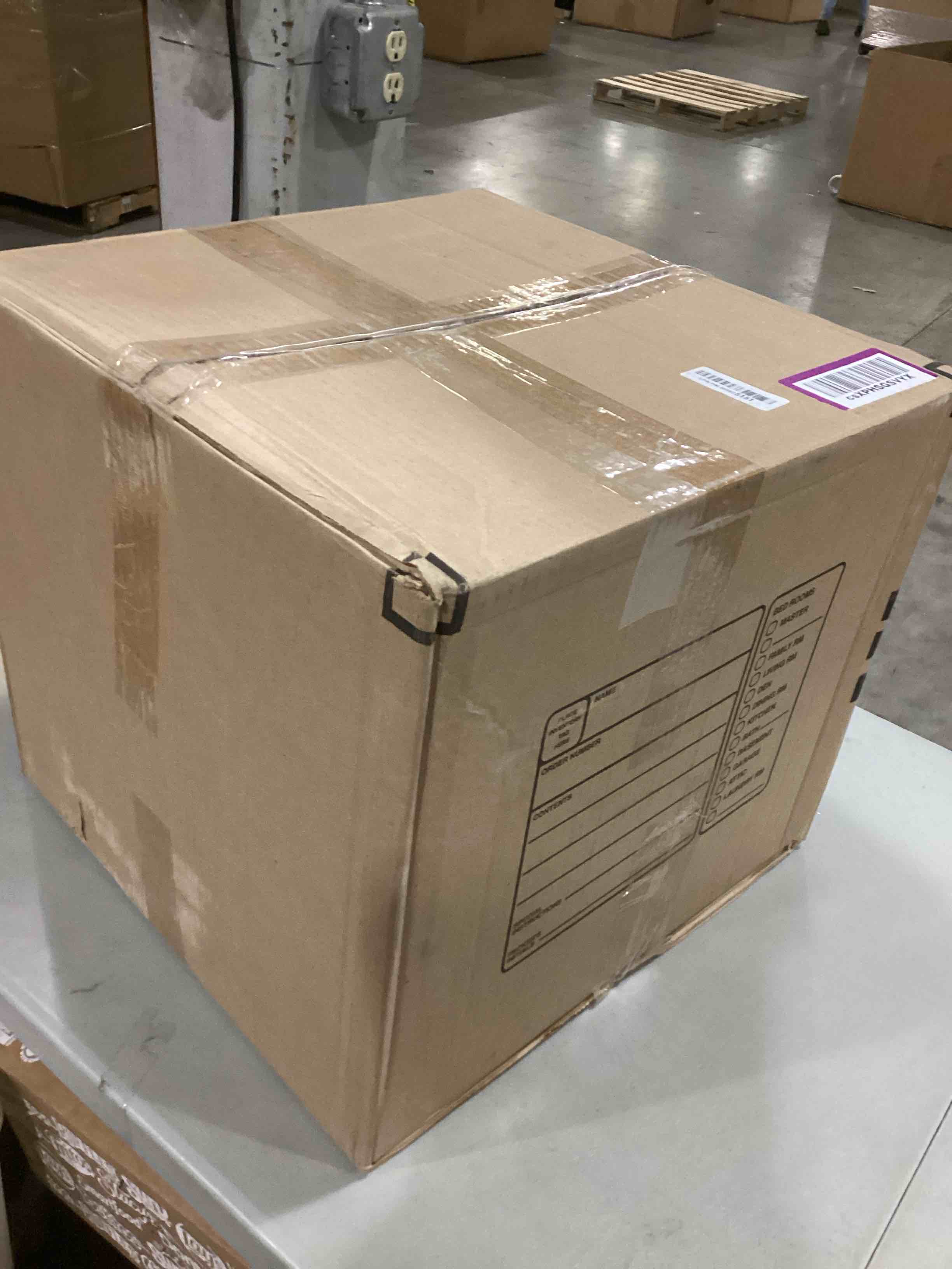 https://s3.amazonaws.com/lotting-images-prod/bidfta/BLU6862164_1730466889461.jpeg