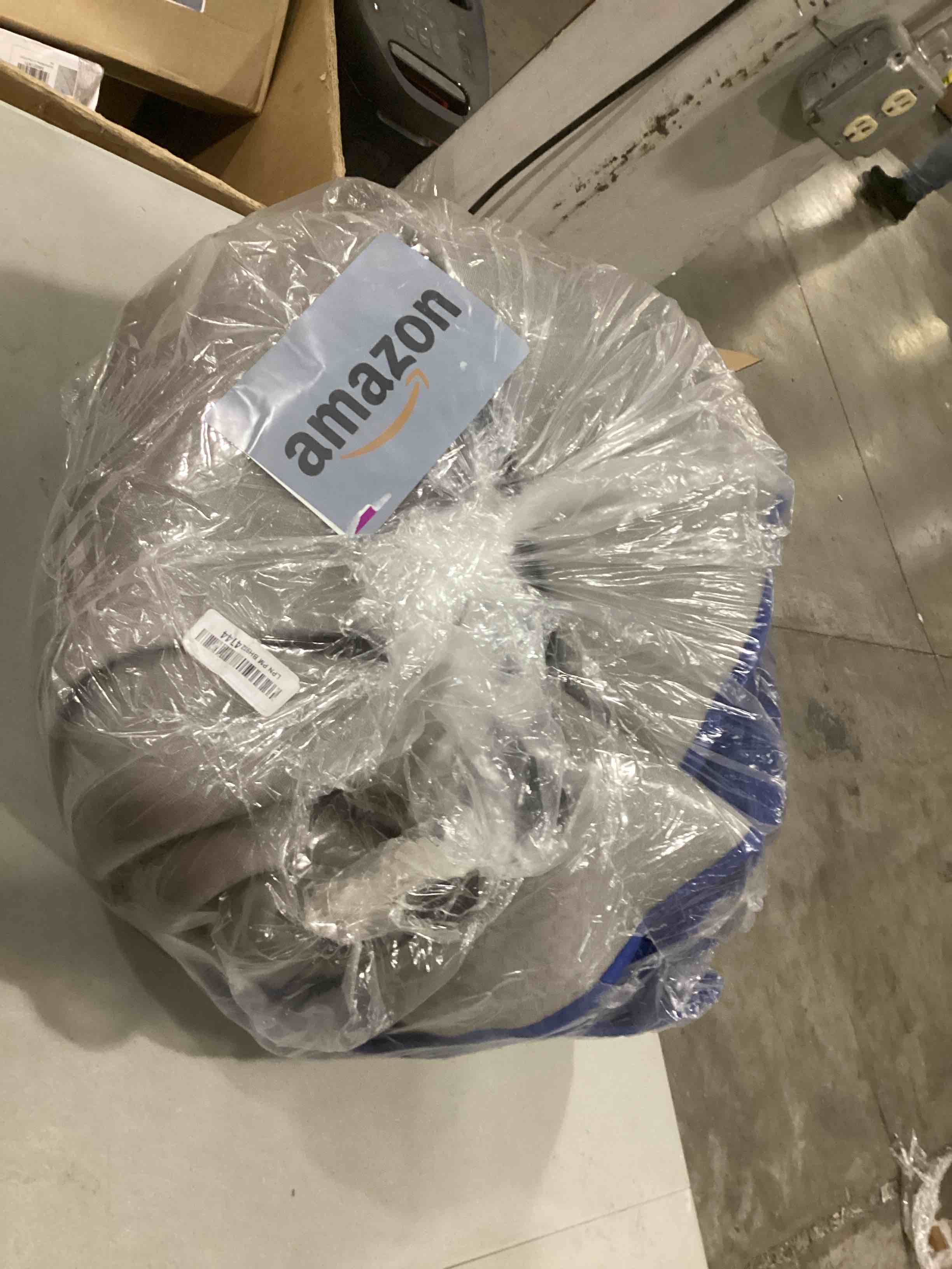 https://s3.amazonaws.com/lotting-images-prod/bidfta/BLU6862170_1730467470149.jpeg