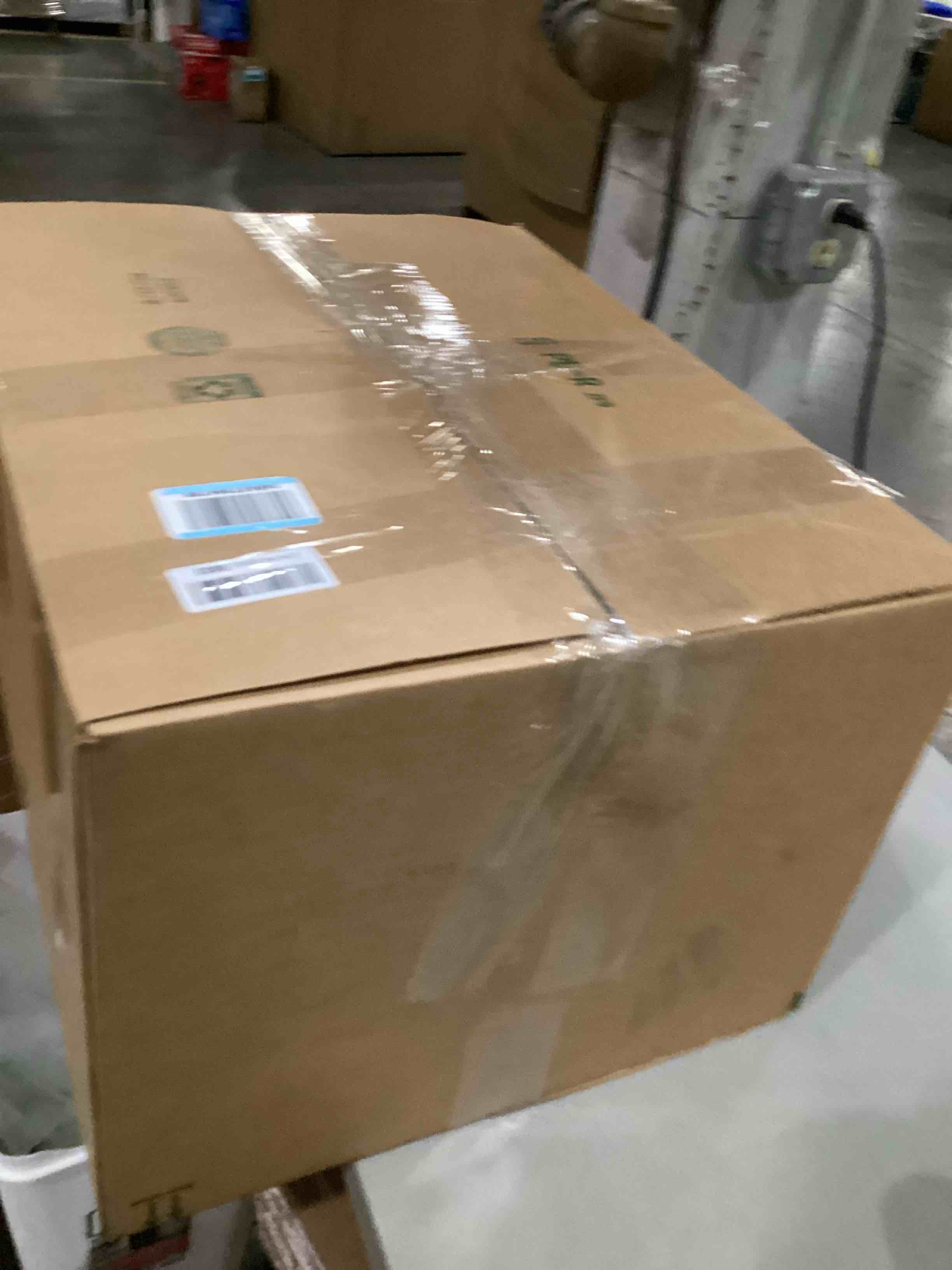 https://s3.amazonaws.com/lotting-images-prod/bidfta/BLU6862254_1730554263402.jpeg