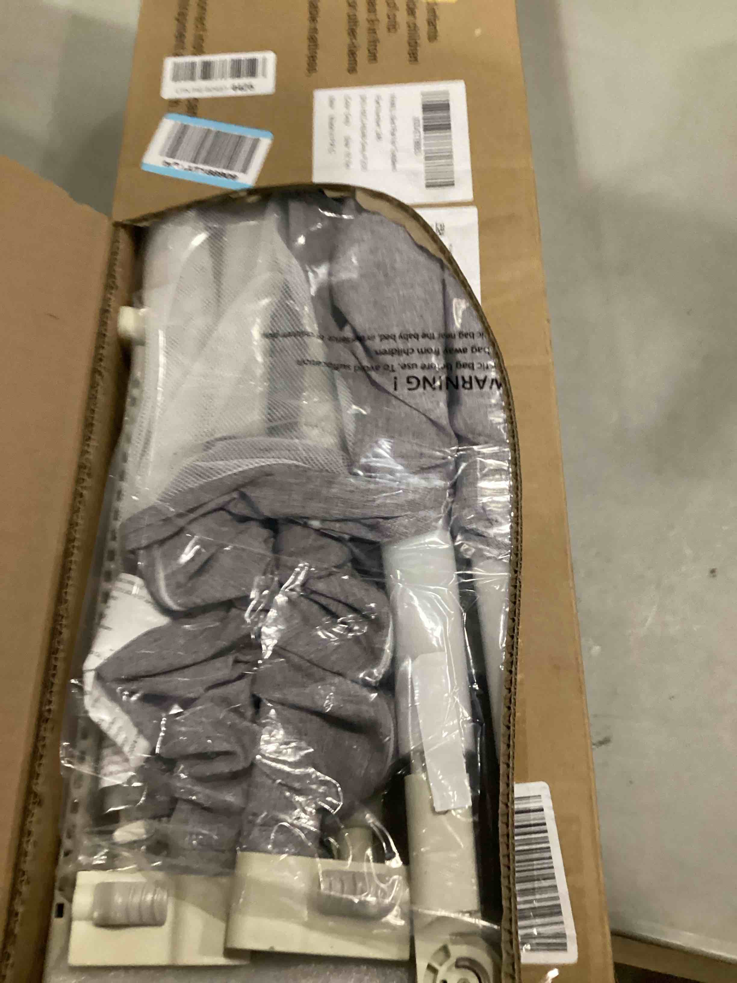 https://s3.amazonaws.com/lotting-images-prod/bidfta/BLU6862294_1730560909018.jpeg