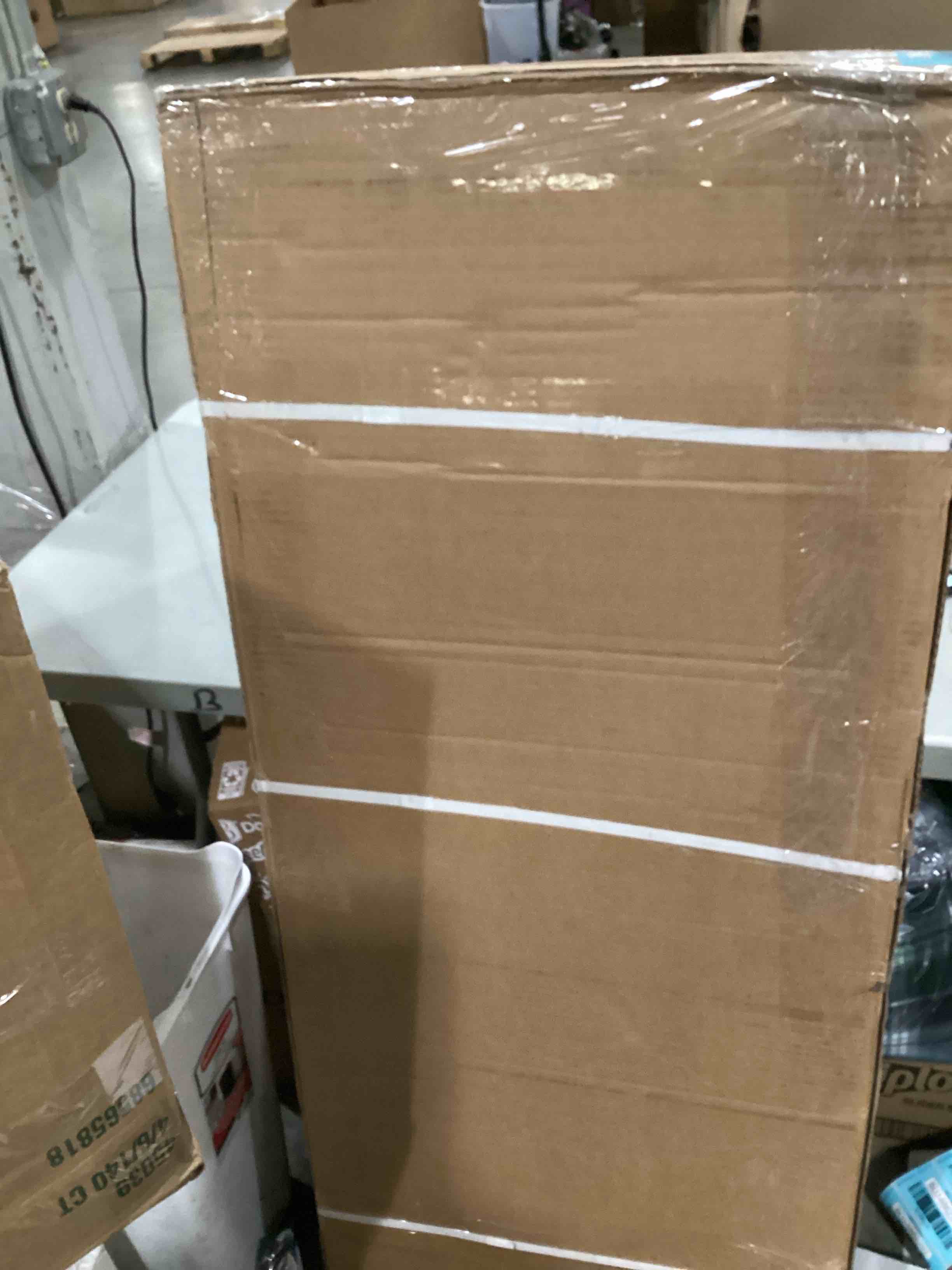 https://s3.amazonaws.com/lotting-images-prod/bidfta/BLU6862297_1730560300545.jpeg