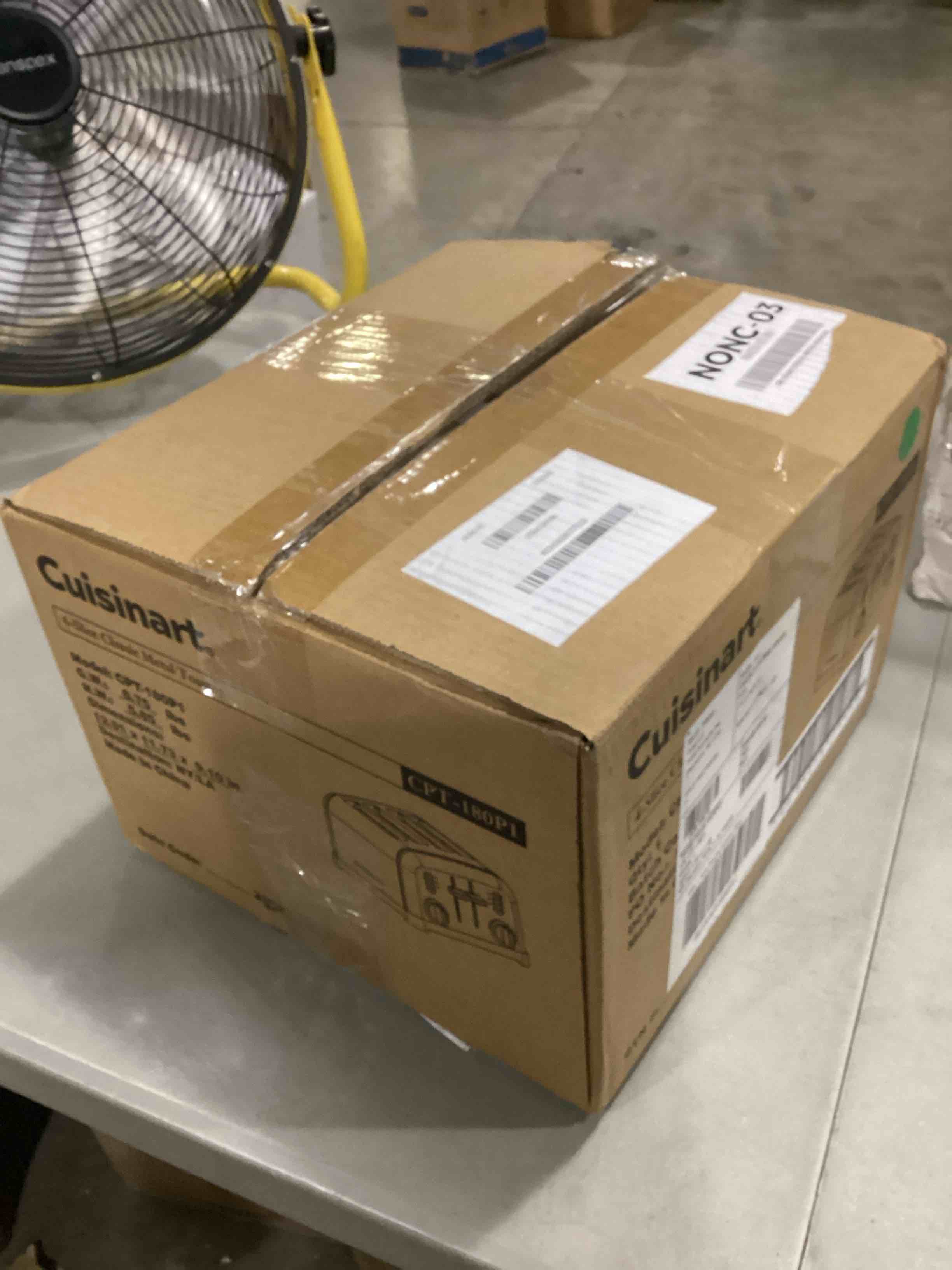 https://s3.amazonaws.com/lotting-images-prod/bidfta/BLU6862746_1730904245558.jpeg