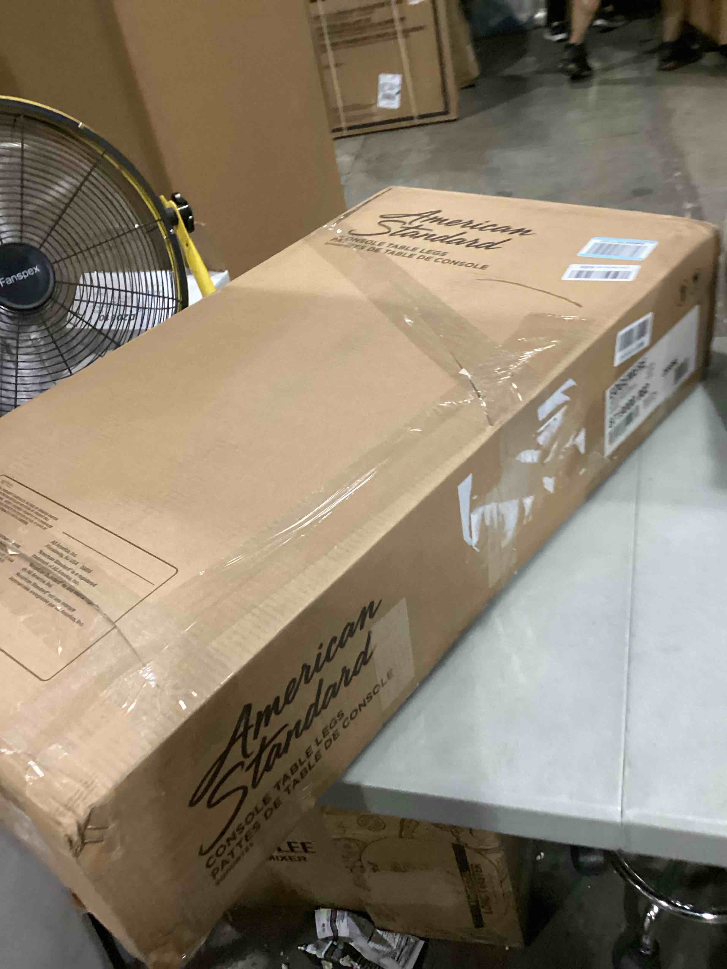 https://s3.amazonaws.com/lotting-images-prod/bidfta/BLU6862794_1730910730158.jpeg