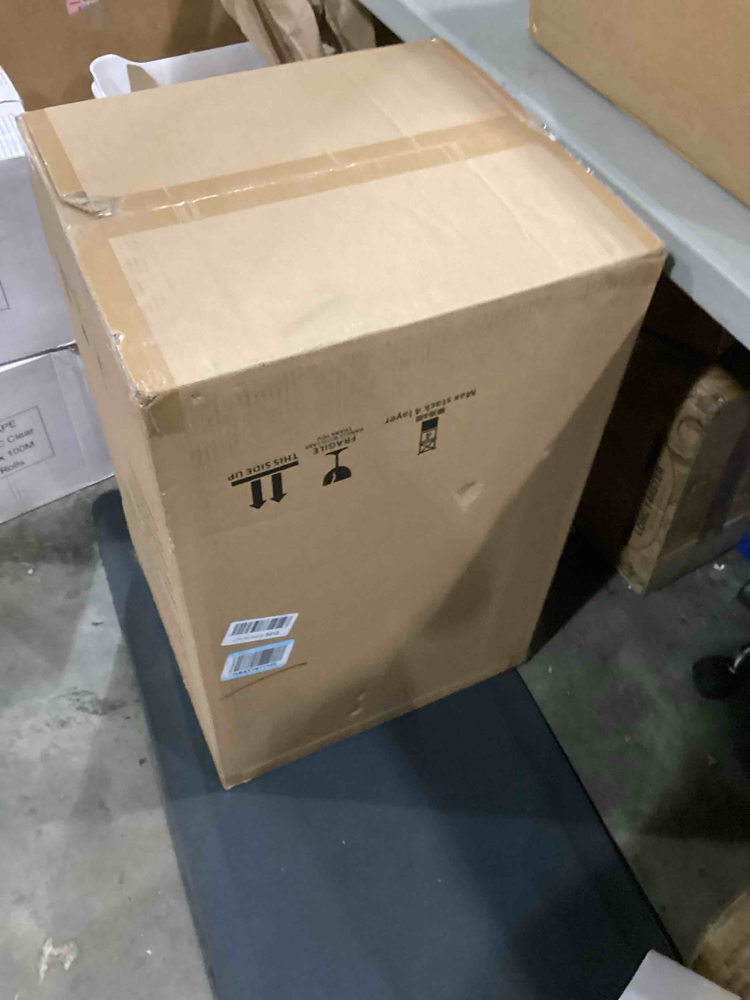 https://s3.amazonaws.com/lotting-images-prod/bidfta/BLU6862802_1730911408819.jpeg