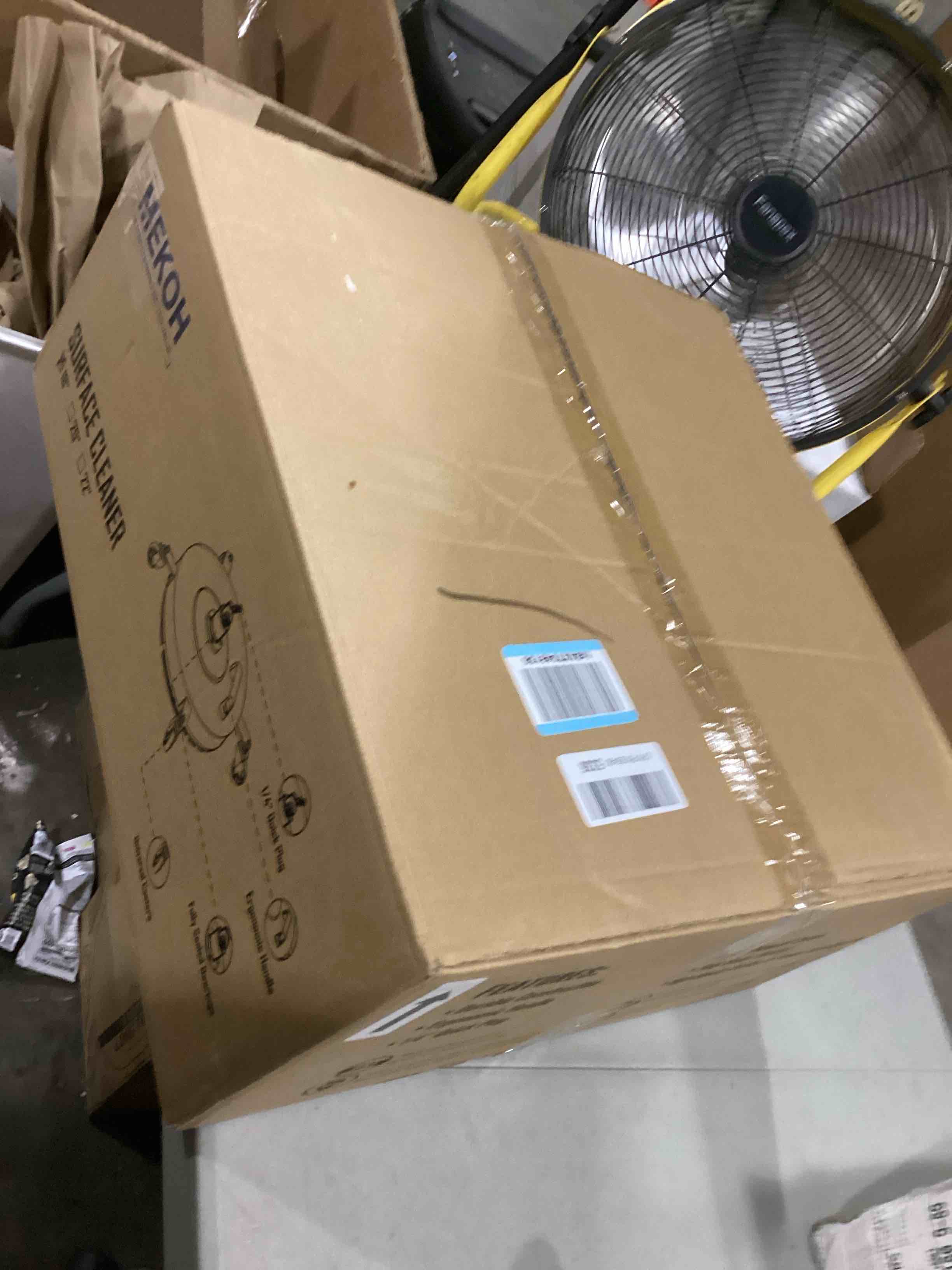 https://s3.amazonaws.com/lotting-images-prod/bidfta/BLU6862805_1730911771468.jpeg