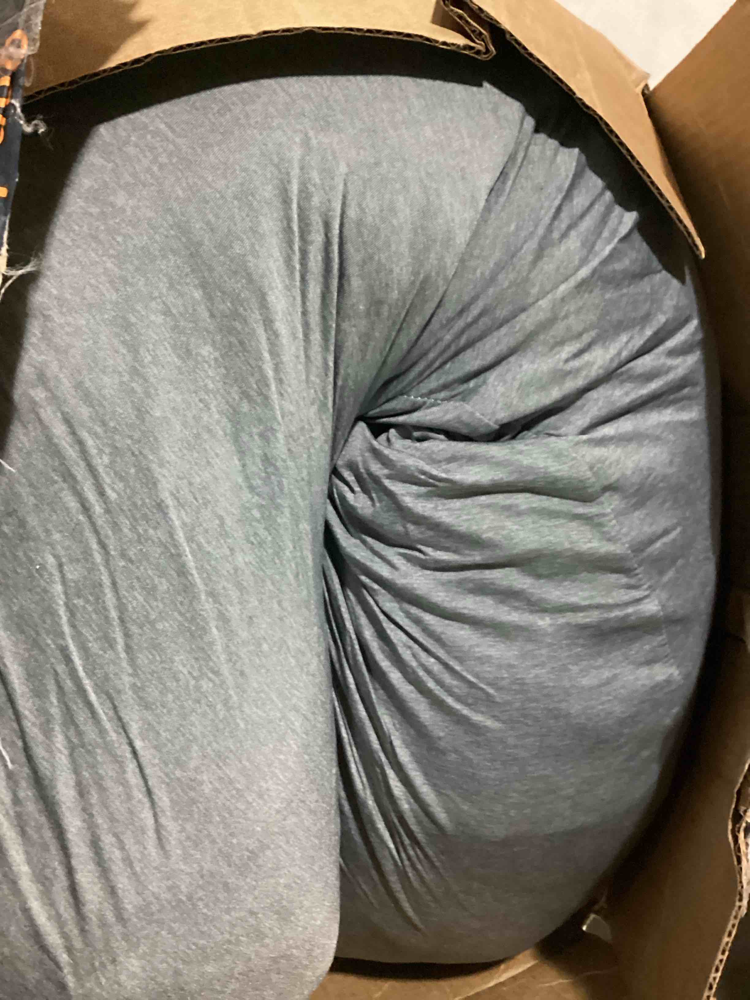 https://s3.amazonaws.com/lotting-images-prod/bidfta/BLU6863220_1730828425824.jpeg