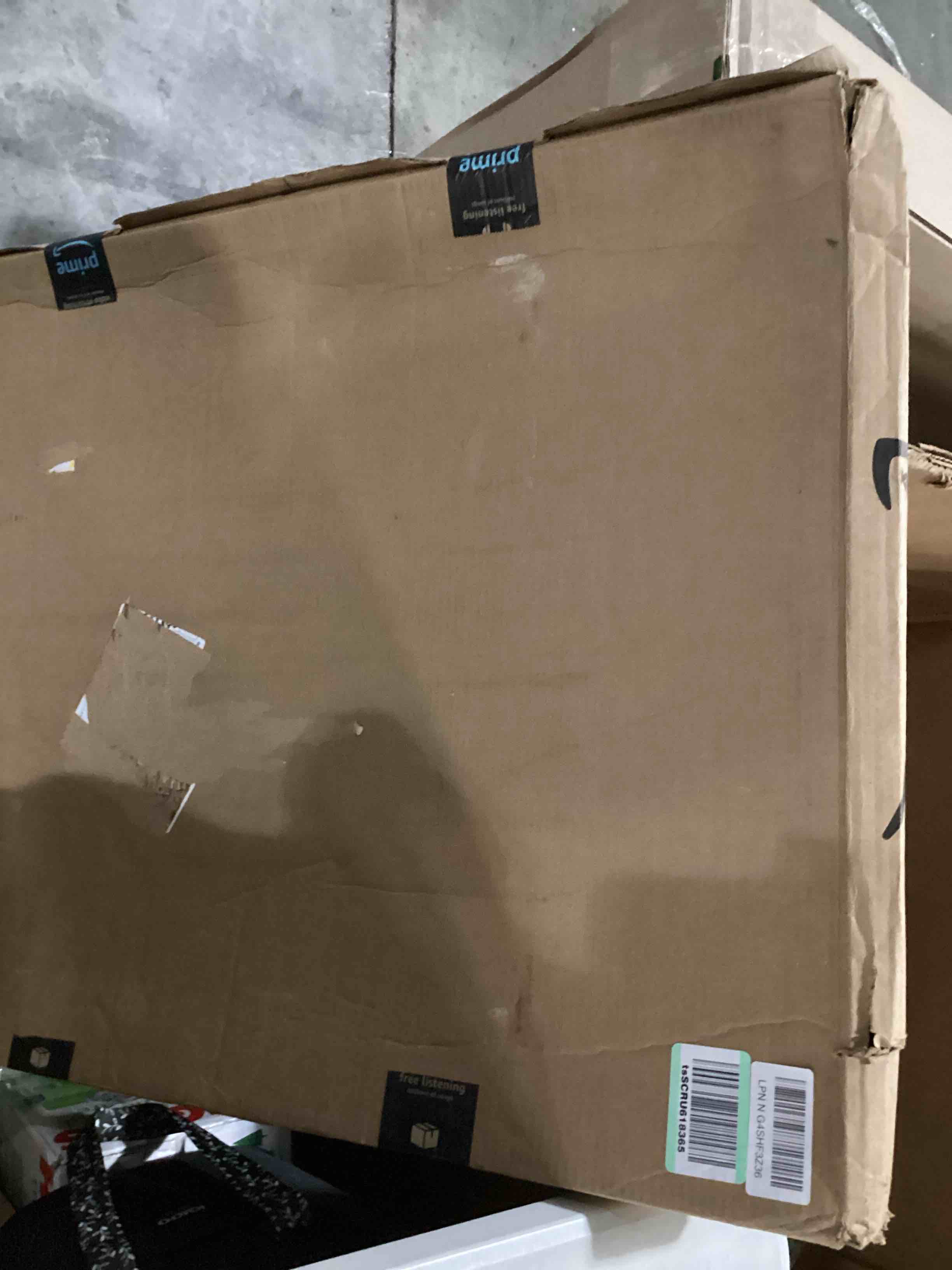 https://s3.amazonaws.com/lotting-images-prod/bidfta/BLU6863238_1730831099272.jpeg
