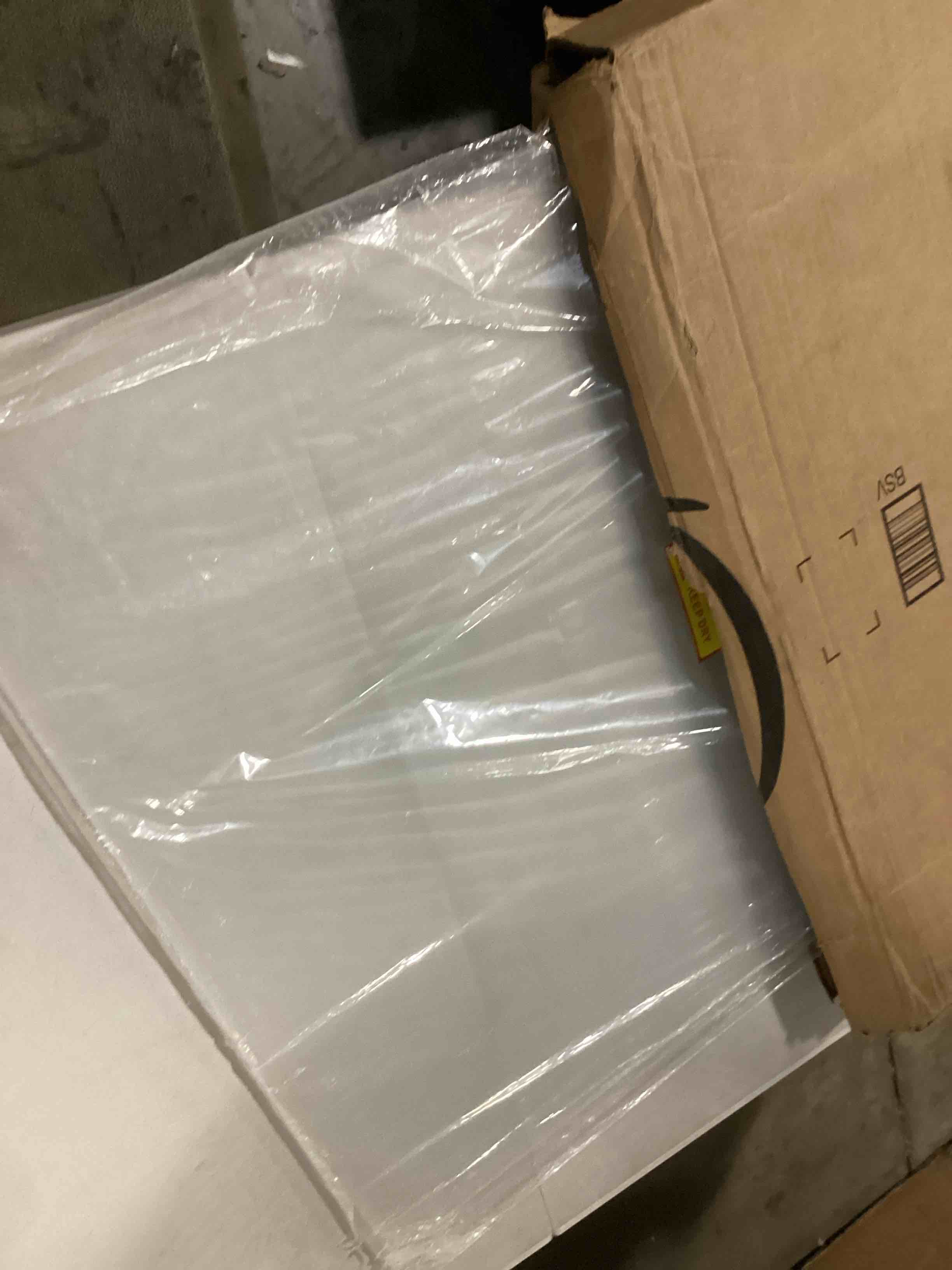 https://s3.amazonaws.com/lotting-images-prod/bidfta/BLU6863238_1730831140145.jpeg