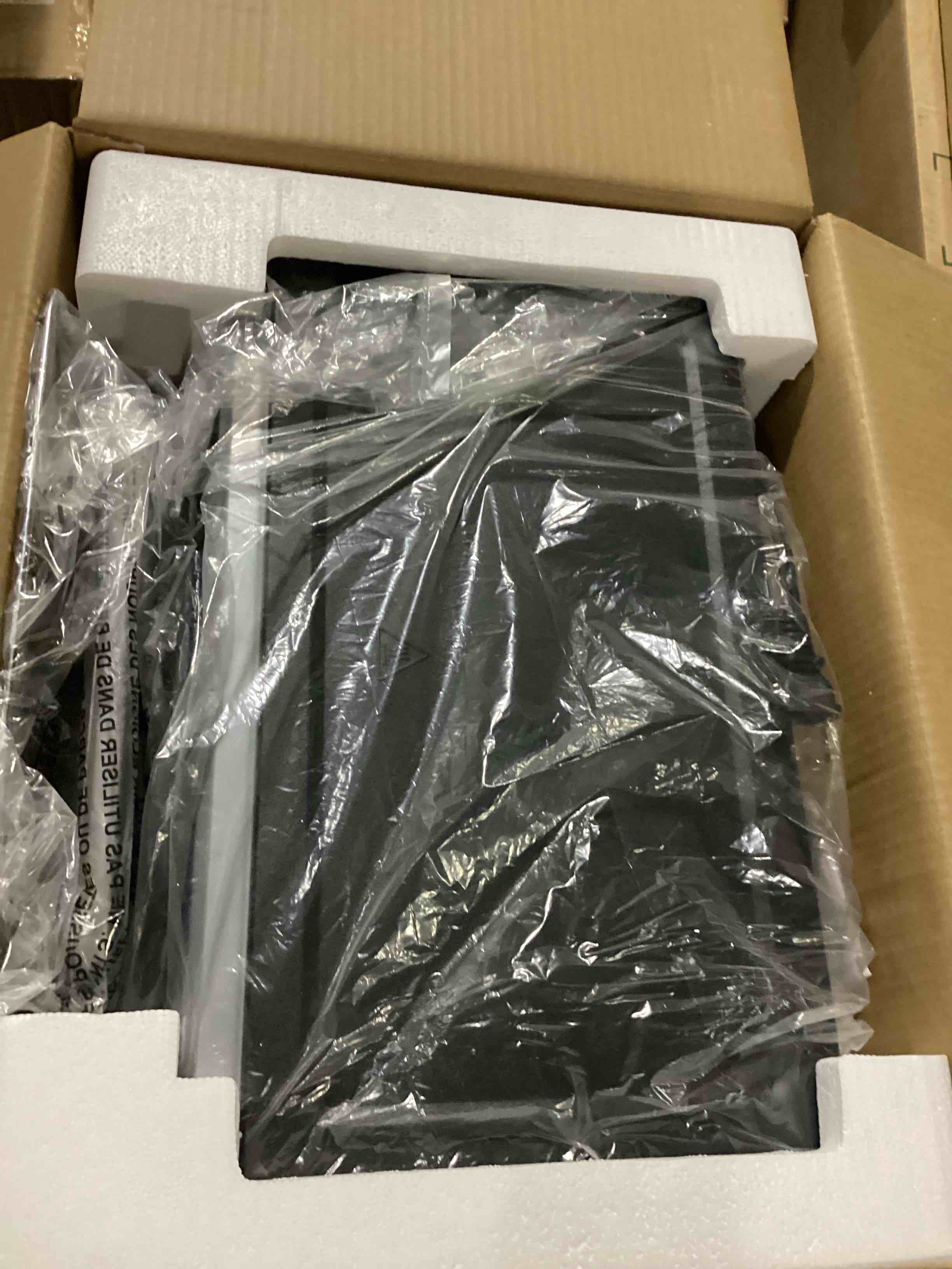 https://s3.amazonaws.com/lotting-images-prod/bidfta/BLU6863487_1730994159826.jpeg