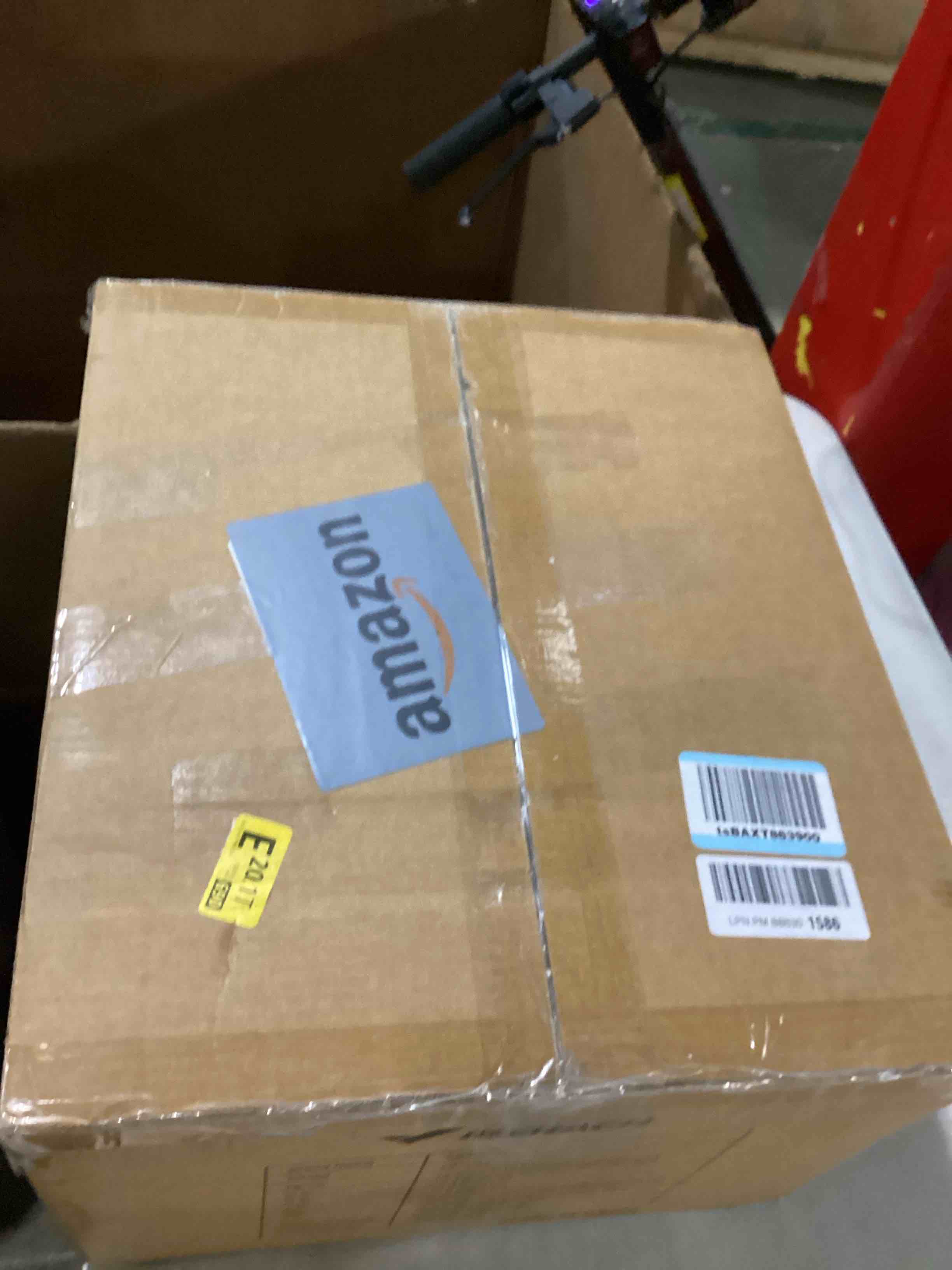 https://s3.amazonaws.com/lotting-images-prod/bidfta/BLU6863521_1730998237370.jpeg
