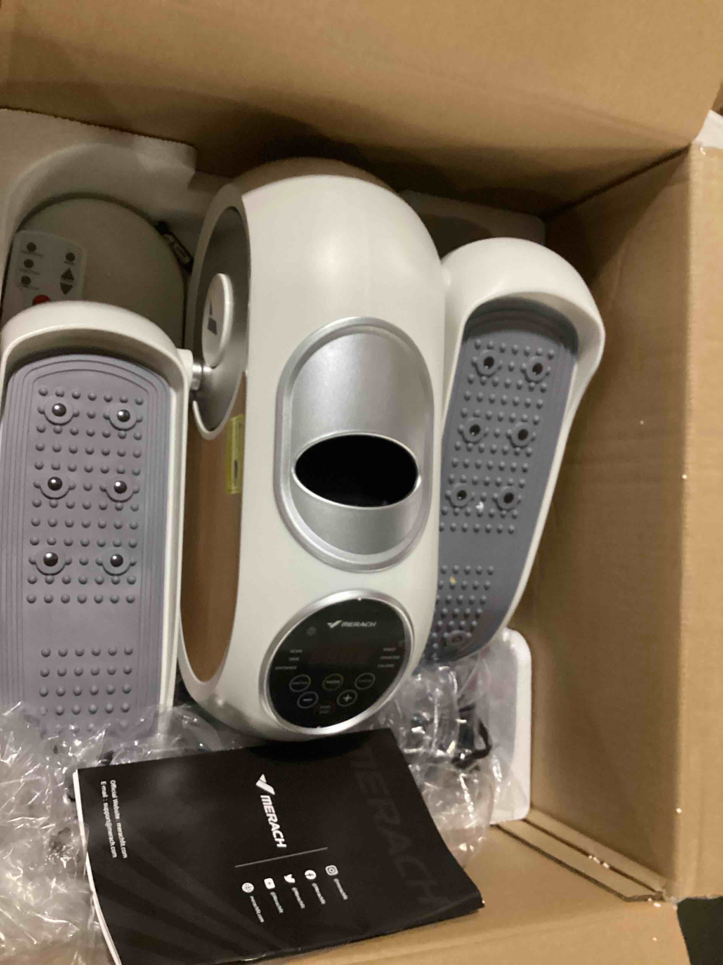 https://s3.amazonaws.com/lotting-images-prod/bidfta/BLU6863521_1730998295924.jpeg