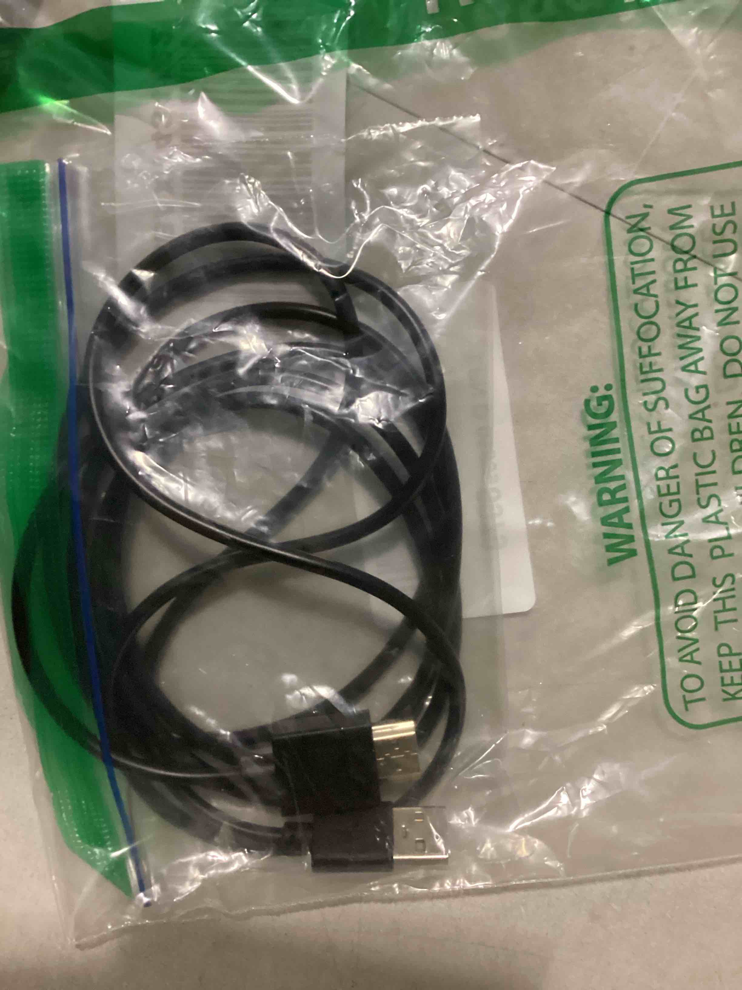 https://s3.amazonaws.com/lotting-images-prod/bidfta/BLU6864416_1731945704029.jpeg