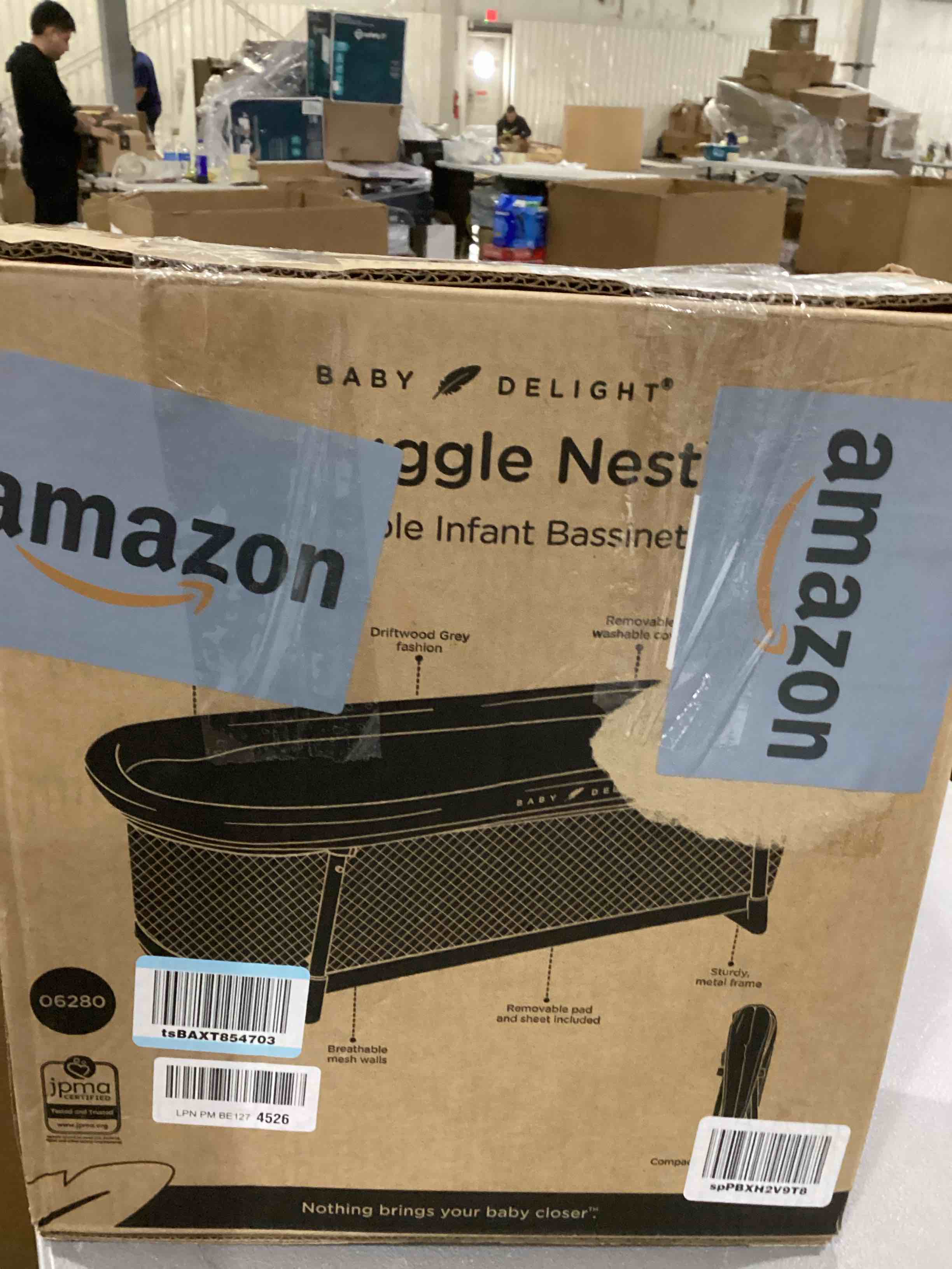 https://s3.amazonaws.com/lotting-images-prod/bidfta/BLU6864923_1730562448599.jpeg