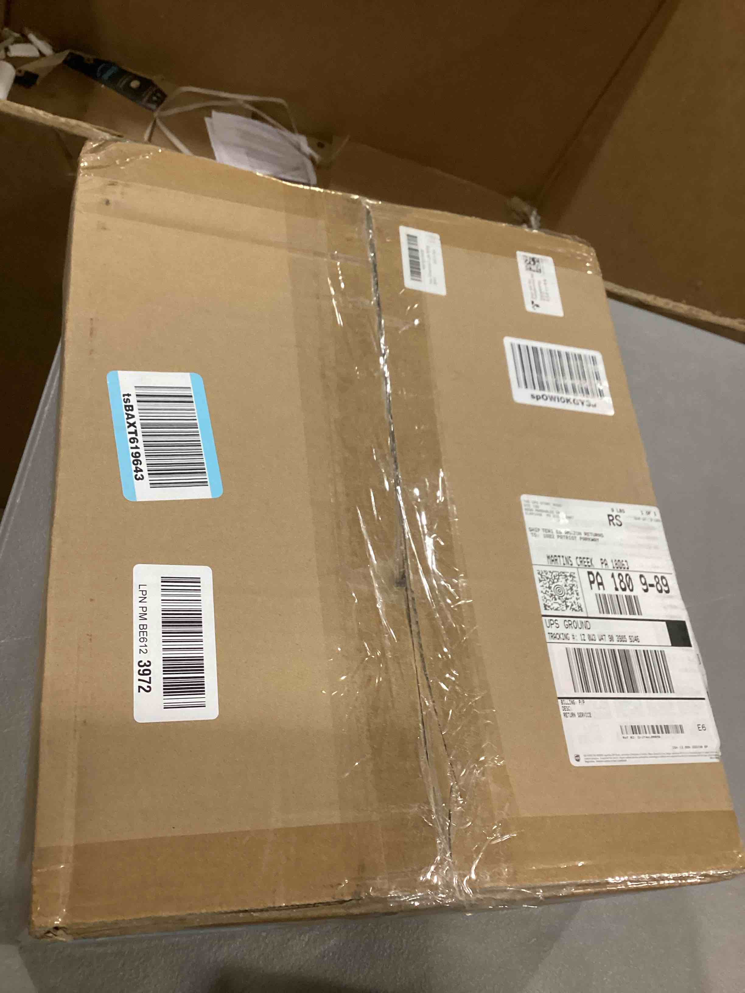 https://s3.amazonaws.com/lotting-images-prod/bidfta/BLU6865147_1730744083934.jpeg