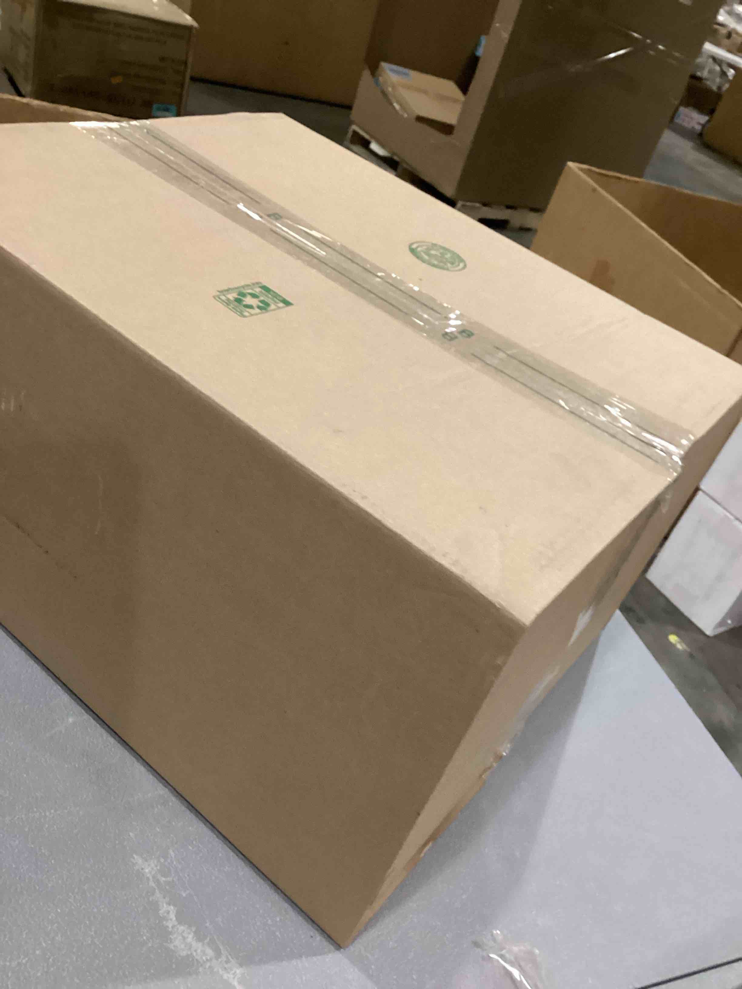 https://s3.amazonaws.com/lotting-images-prod/bidfta/BLU6865397_1730899366804.jpeg